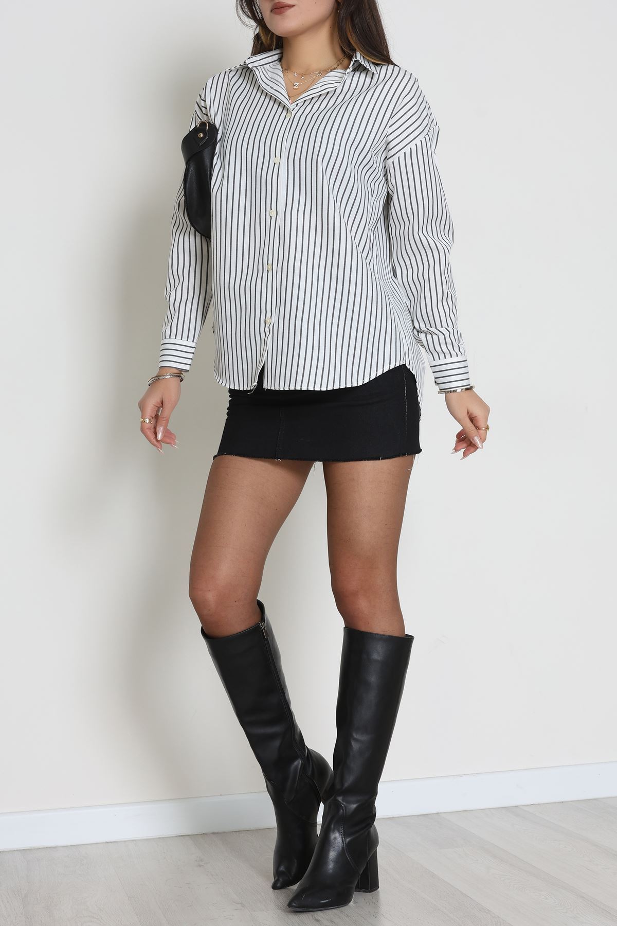 Pamuk Polyester Çizgili Oversize Gömlek Beyazsiyah - 51052.147.
