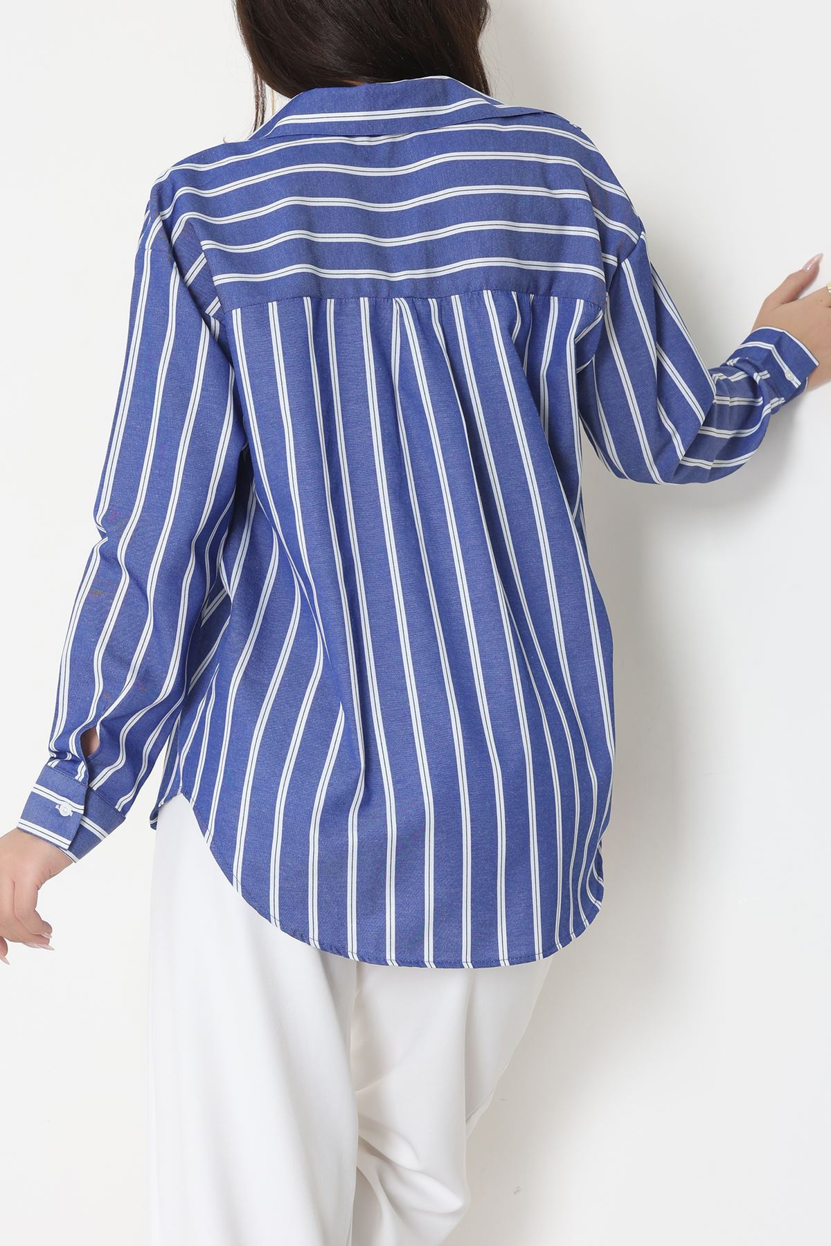 Pamuk Polyester Çizgili Oversize Gömlek Koyumavi1 - 51052.147.