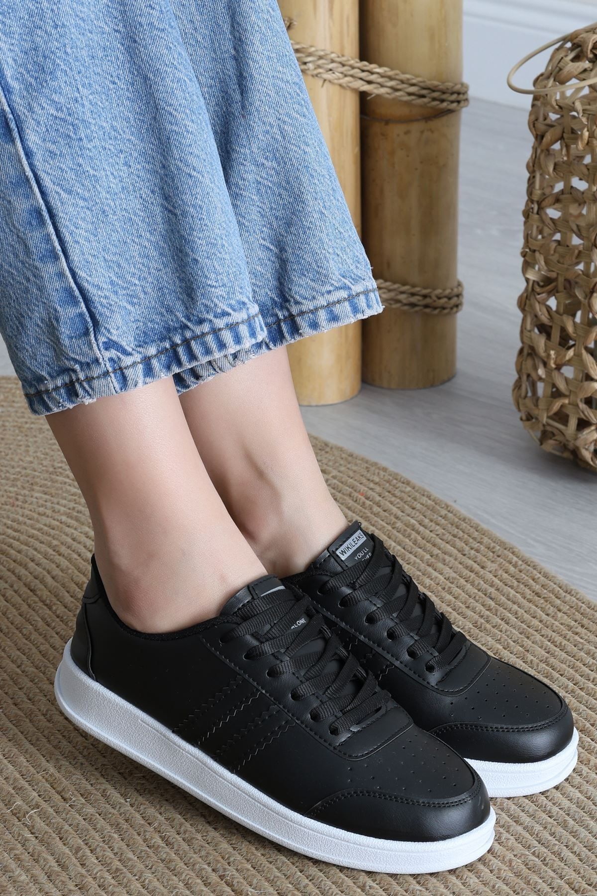 Şeritli Günlük Ayakkabı Siyahbeyaz1 - 17114.264.