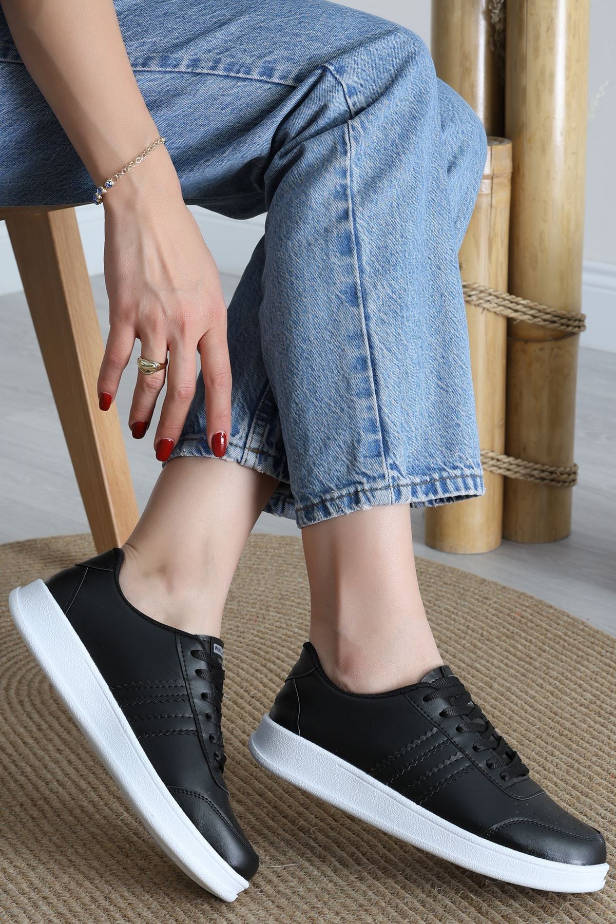 Şeritli Günlük Ayakkabı Siyahbeyaz1 - 17114.264.