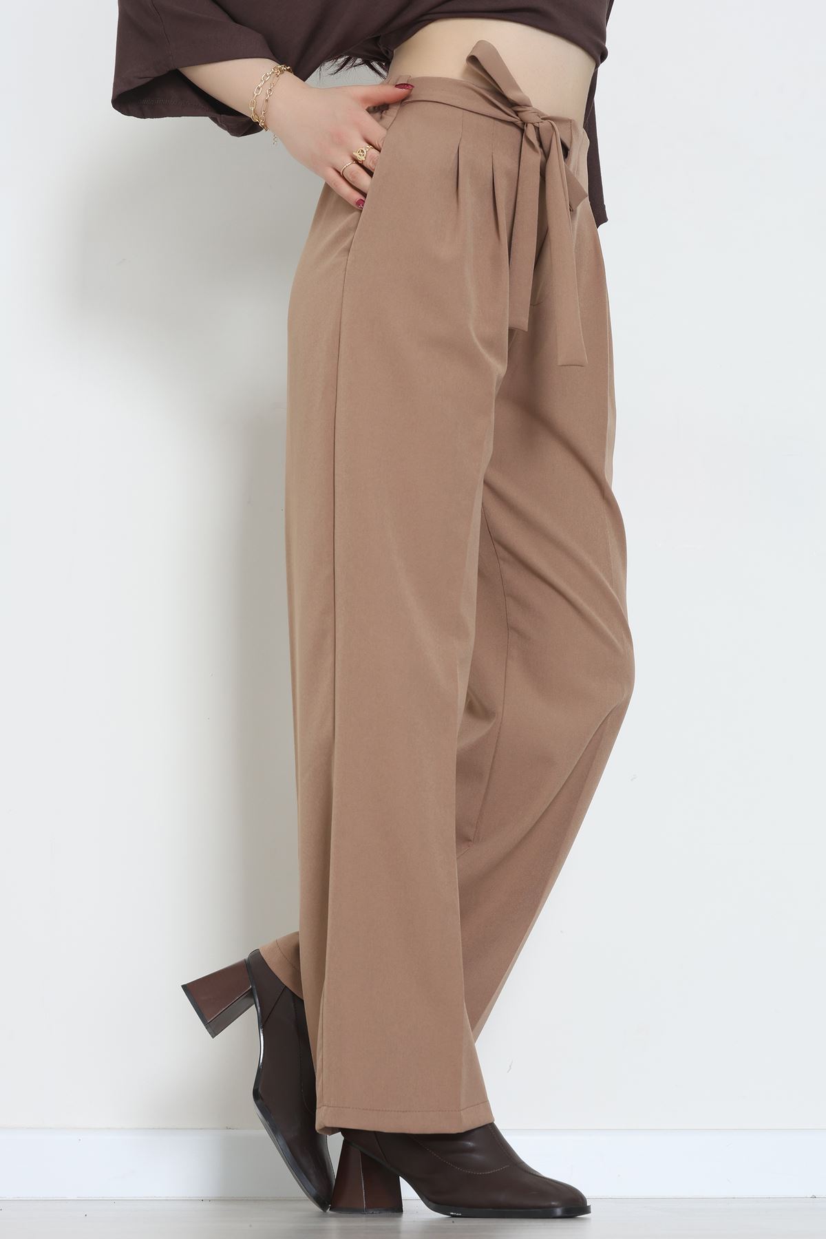 Yan Bağlama Detaylı Dabıl Kumaş Pantolon Latte - 51611.683.