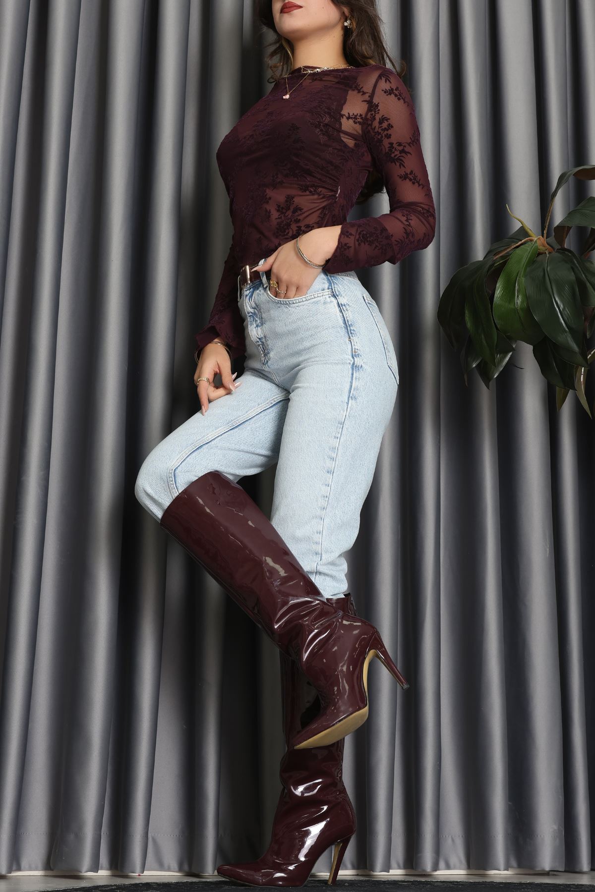 Transparan Şifon Kayık Yaka Bluz Mürdüm - 70847.2078.