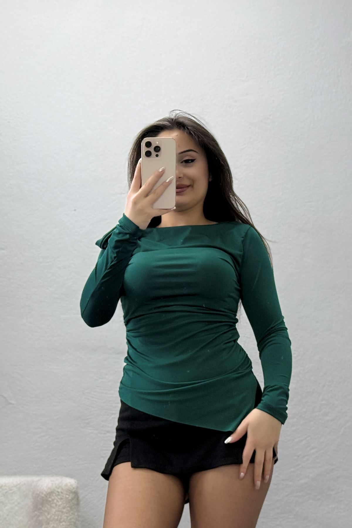 Sandy Önü Asimetrik Kesim Fiyonk Detaylı Bluz Zümrüt - 42808.1949.