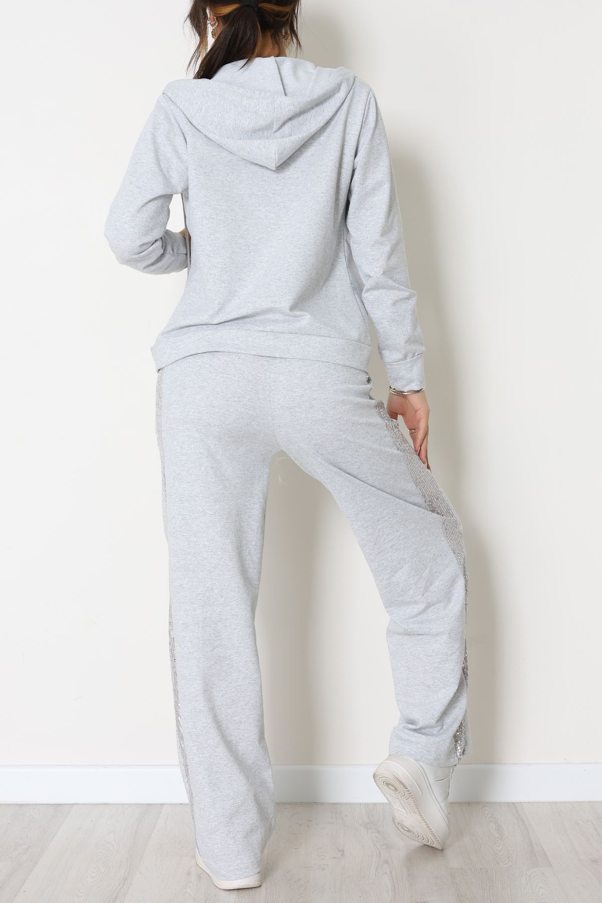 Pul İşlemeli 2 İplik Eşofman Takımı Gri - 40016.1857.