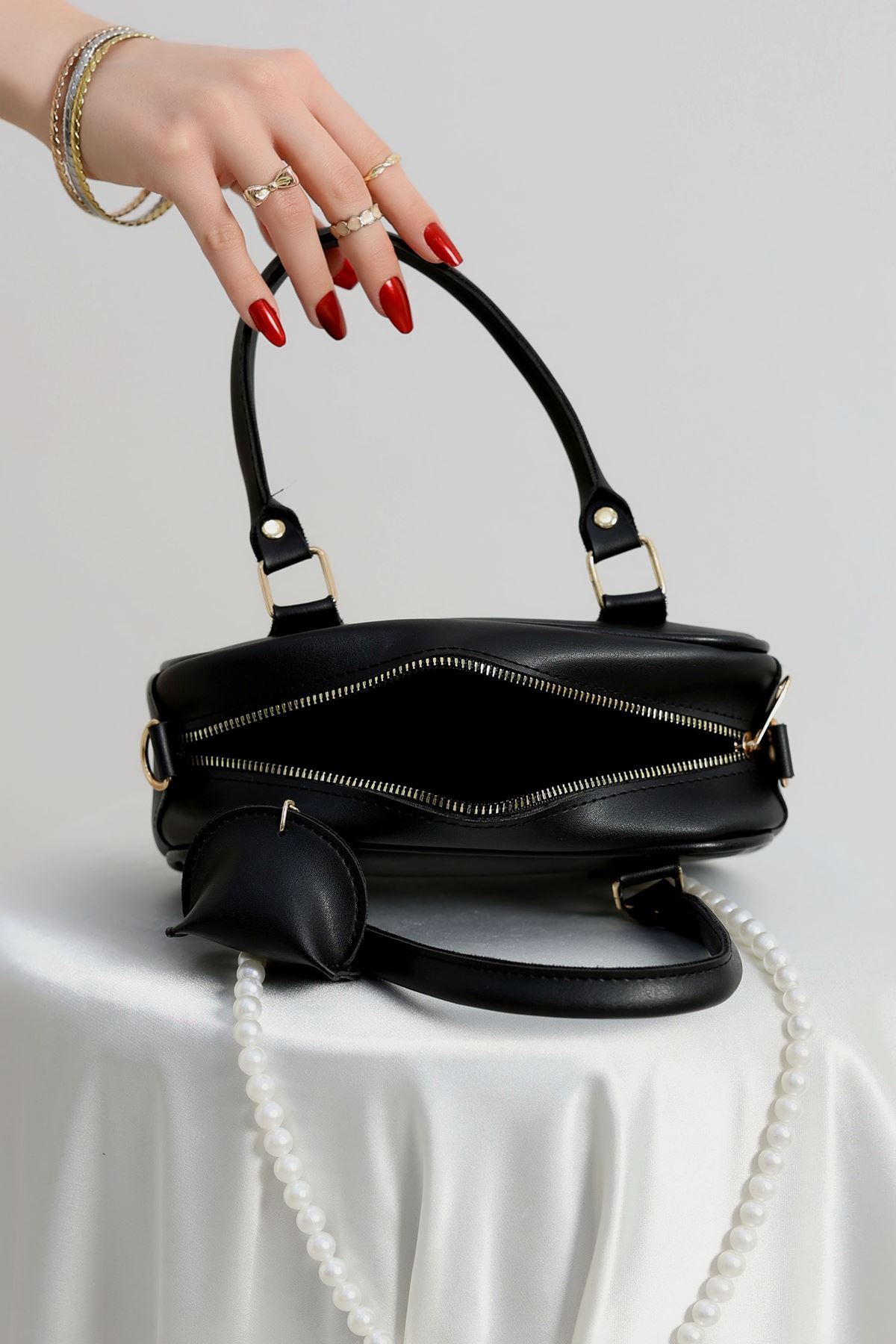 Askılı Çanta Siyah - 31259.2063.