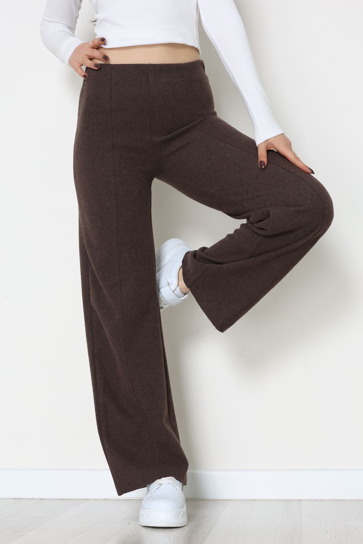 Selanik Kumaş Bel Lastikli Çımalı Pantolon Kahve - 51226.1567.