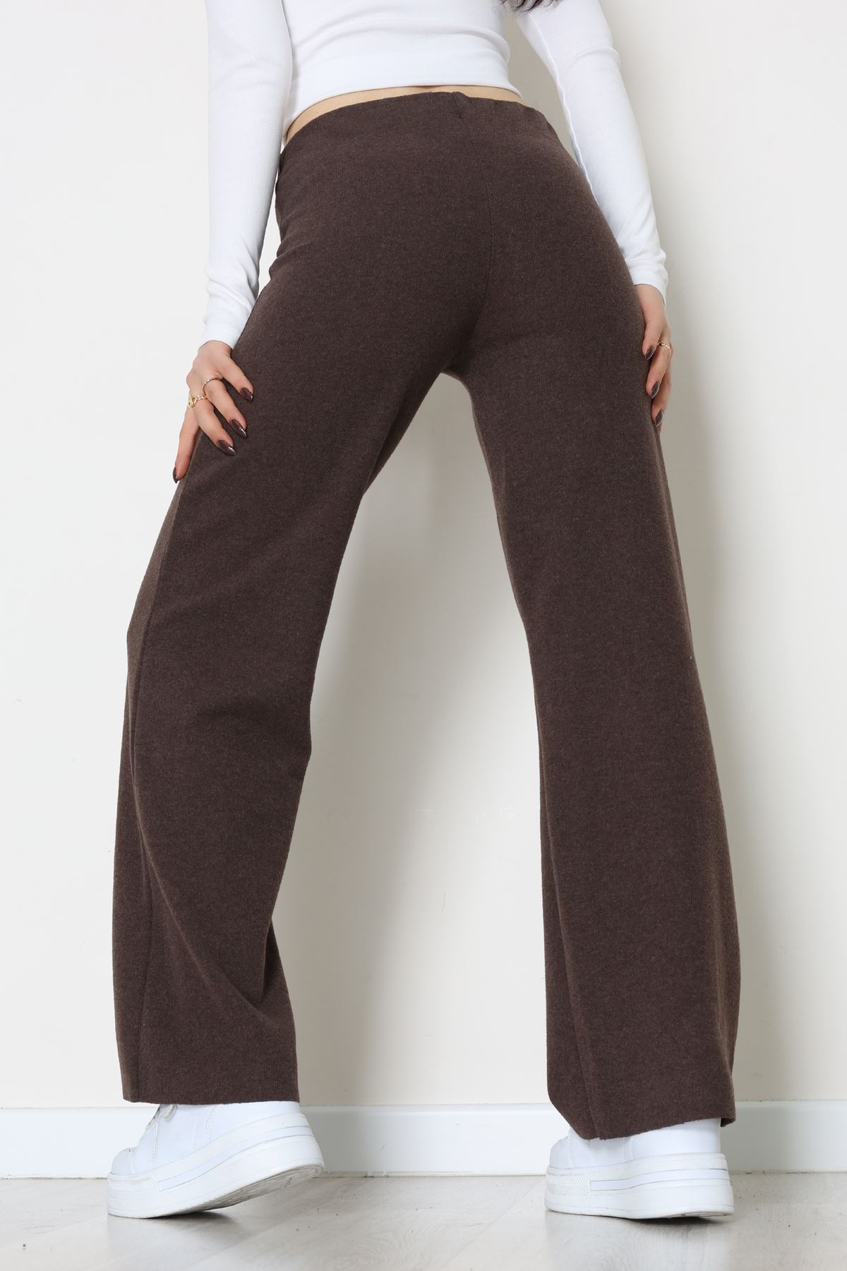 Selanik Kumaş Bel Lastikli Çımalı Pantolon Kahve - 51226.1567.