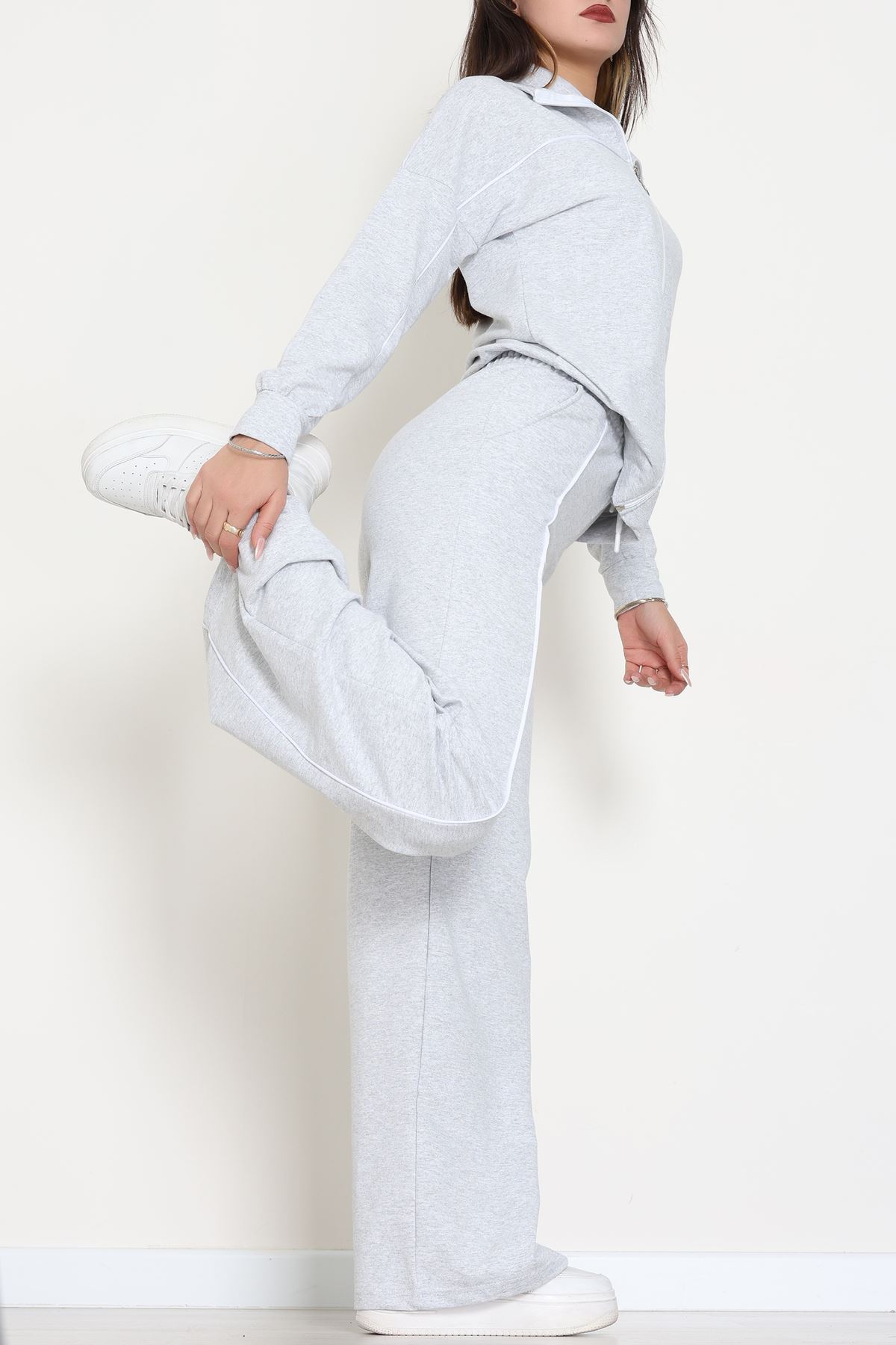 Biyeli Dik Yaka 2 İplik Eşofman Takımı Gri - 40030.1857.