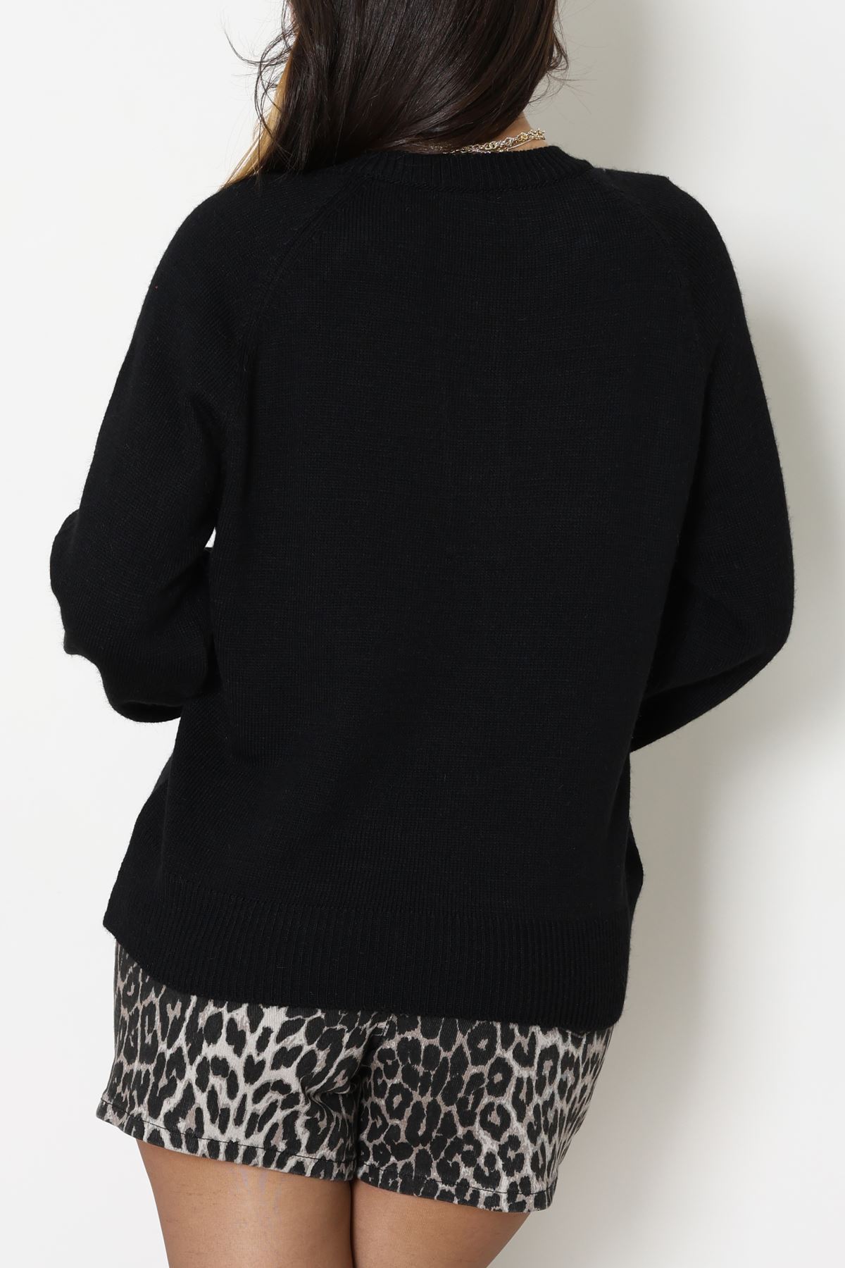 Yumuşak Dokulu Düğme Detay Triko Kazak Siyah - 70881.1765.