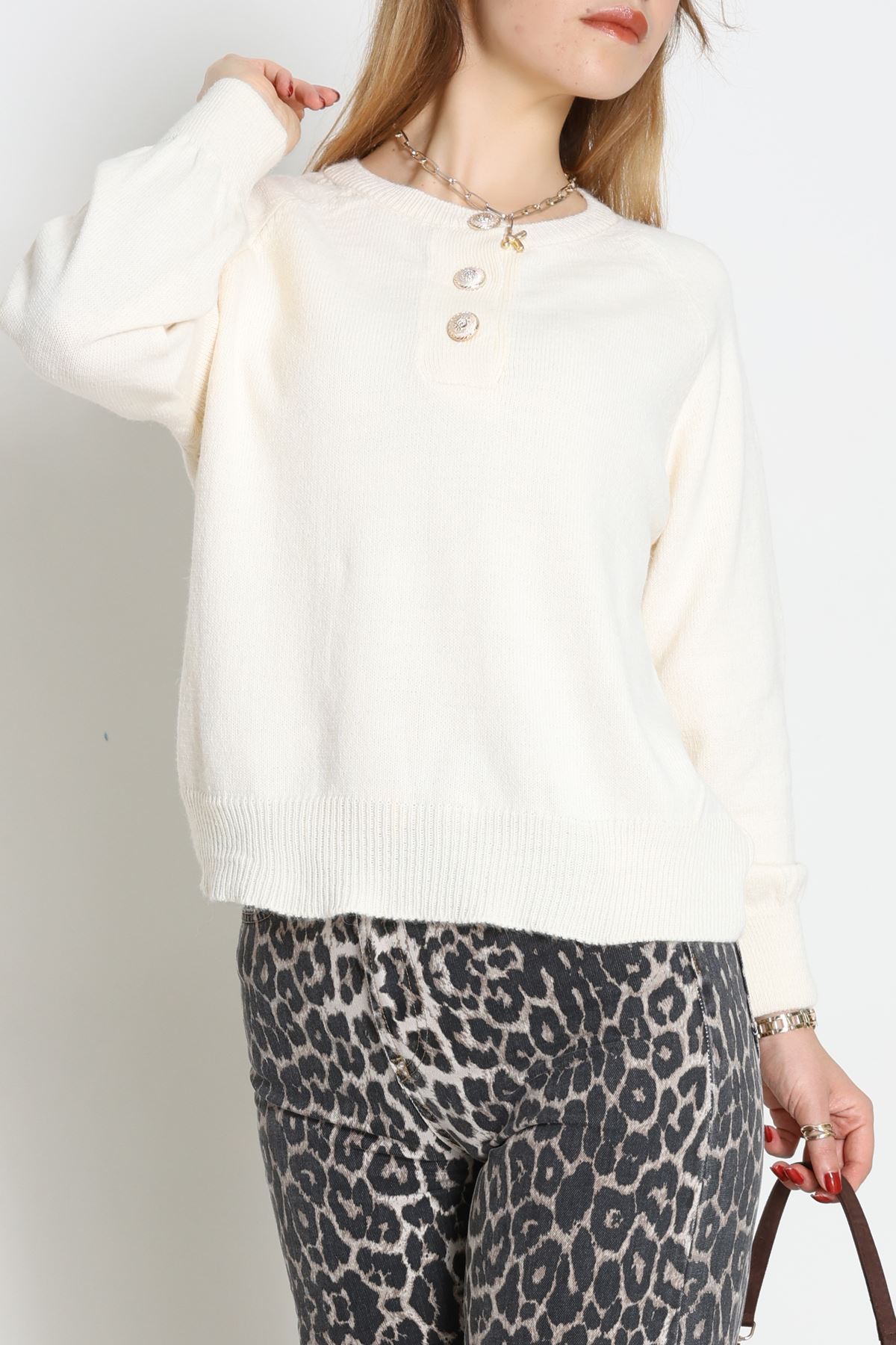 Yumuşak Dokulu Düğme Detay Triko Kazak Bej - 70881.1765.