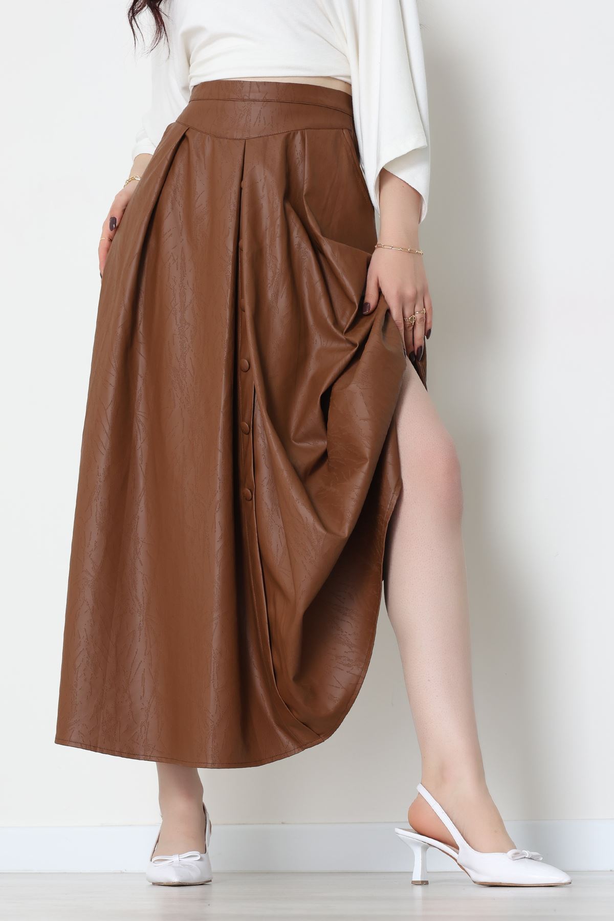 Düğmeli Deri Etek Açıkkahve - 60654.2126.