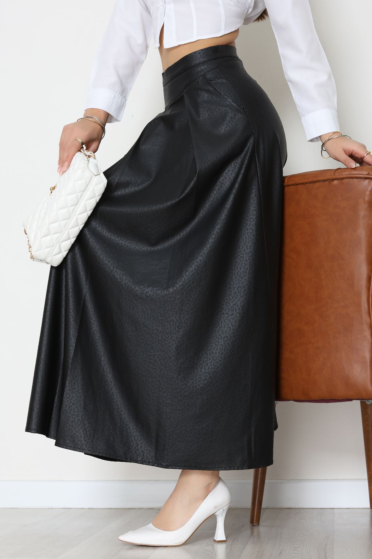 Düğmeli Deri Etek Siyah - 60654.2126.