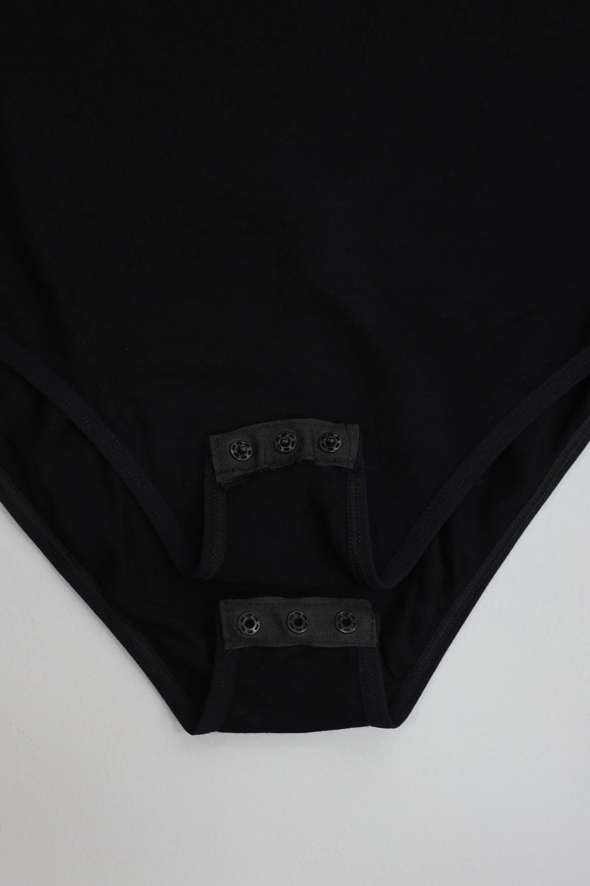 Viskon Kare Yaka Çıtçıtlı Body Siyah - 70882.2127.