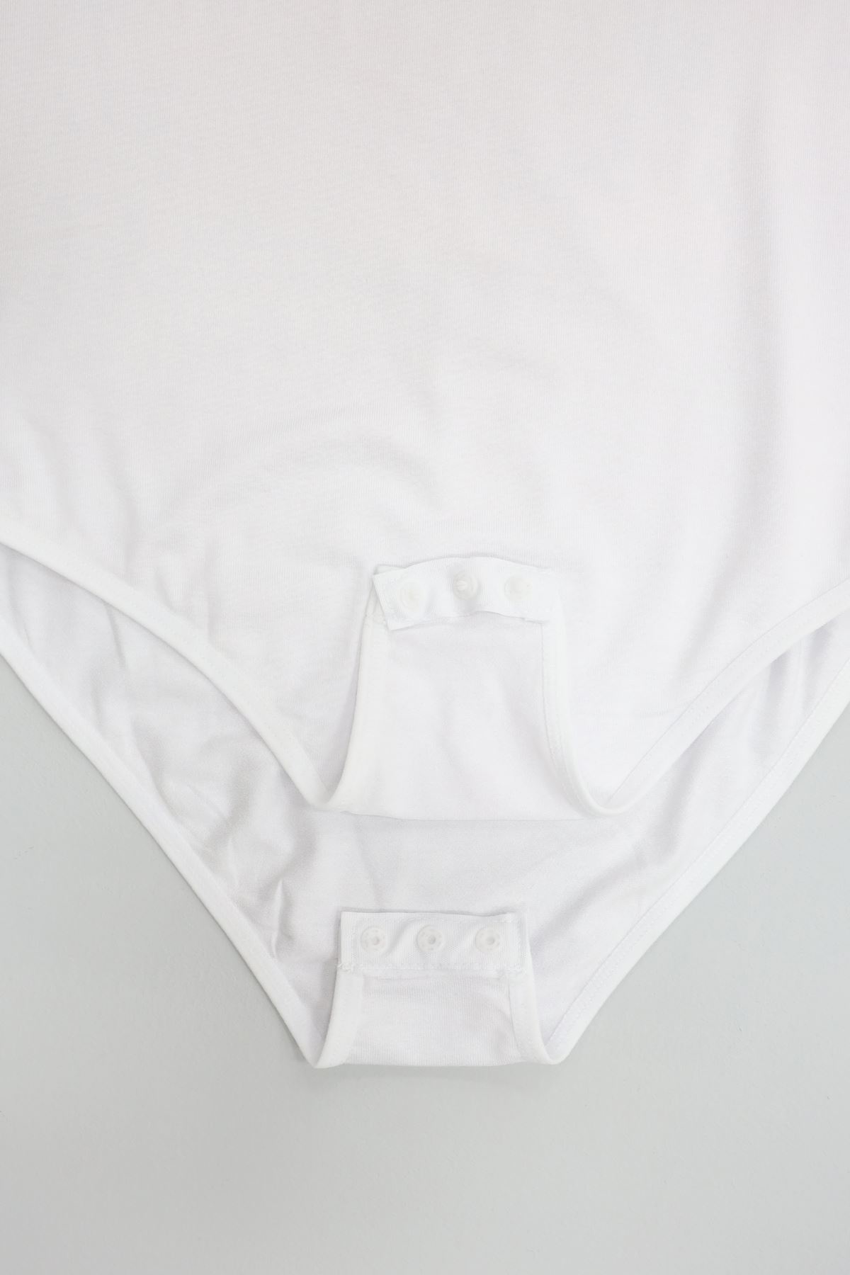 Viskon Kare Yaka Çıtçıtlı Body Beyaz - 70882.2127.