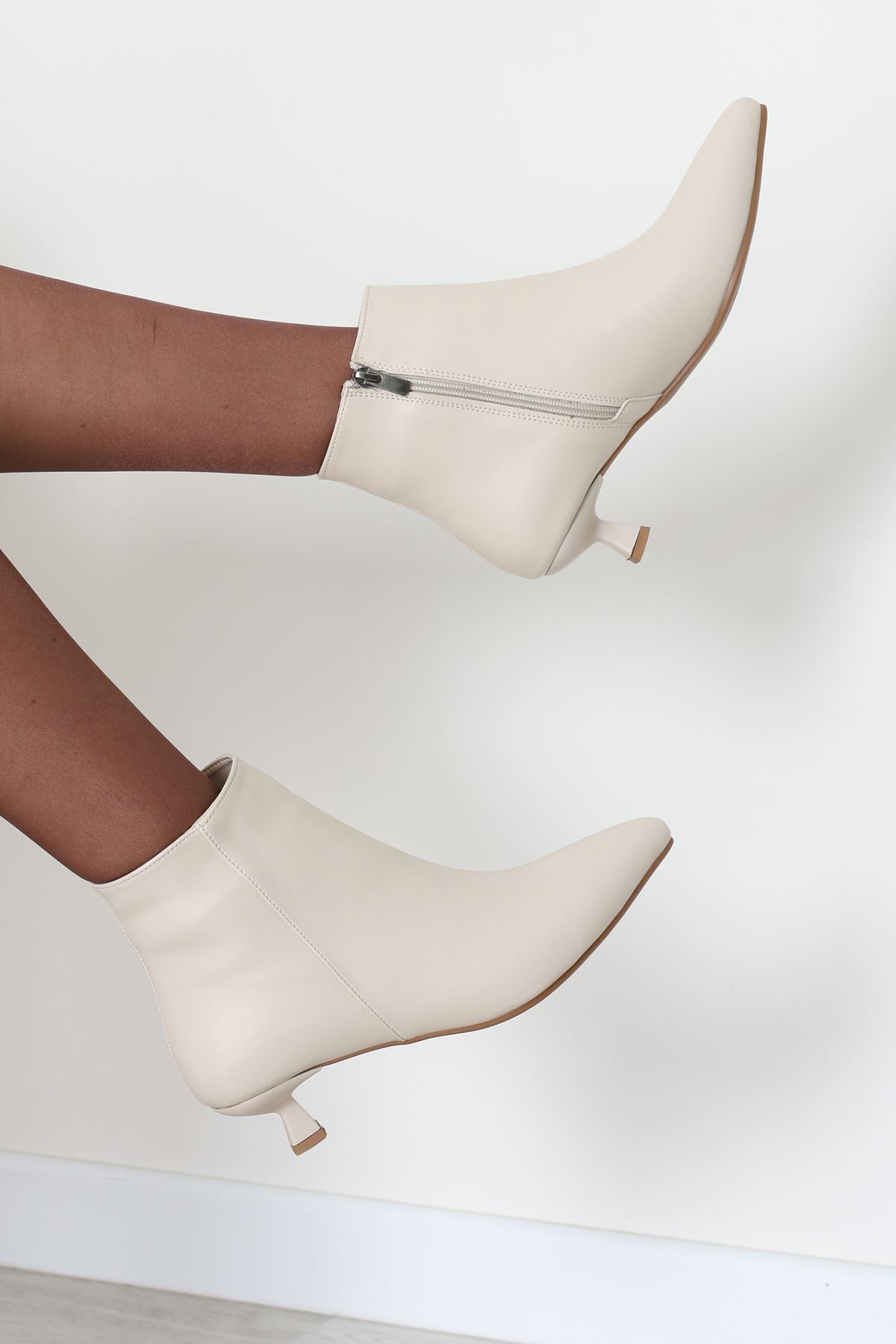 4 Cm Topuklu Bot Krem - 32571.264.