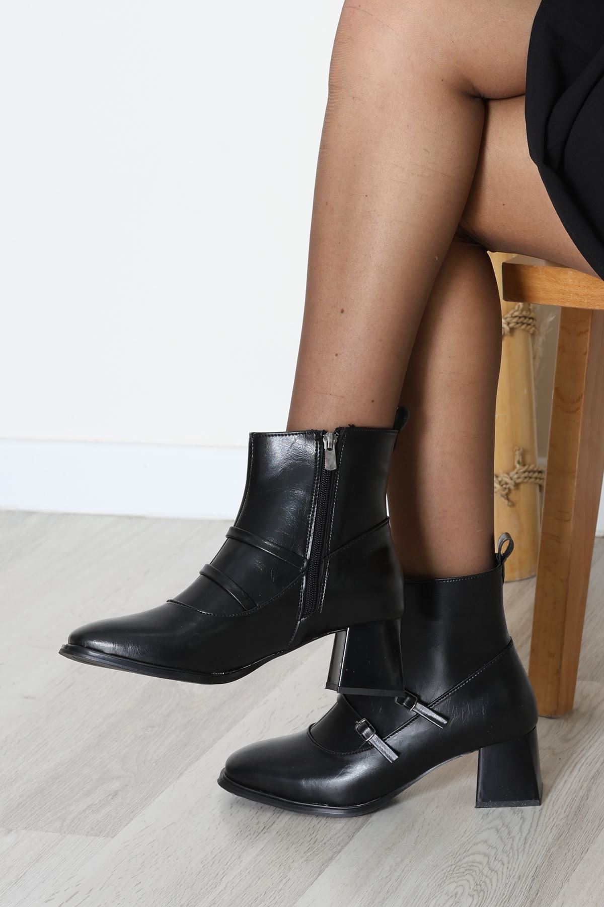 5 Cm Topuklu Bot Siyahderi - 32599.264.