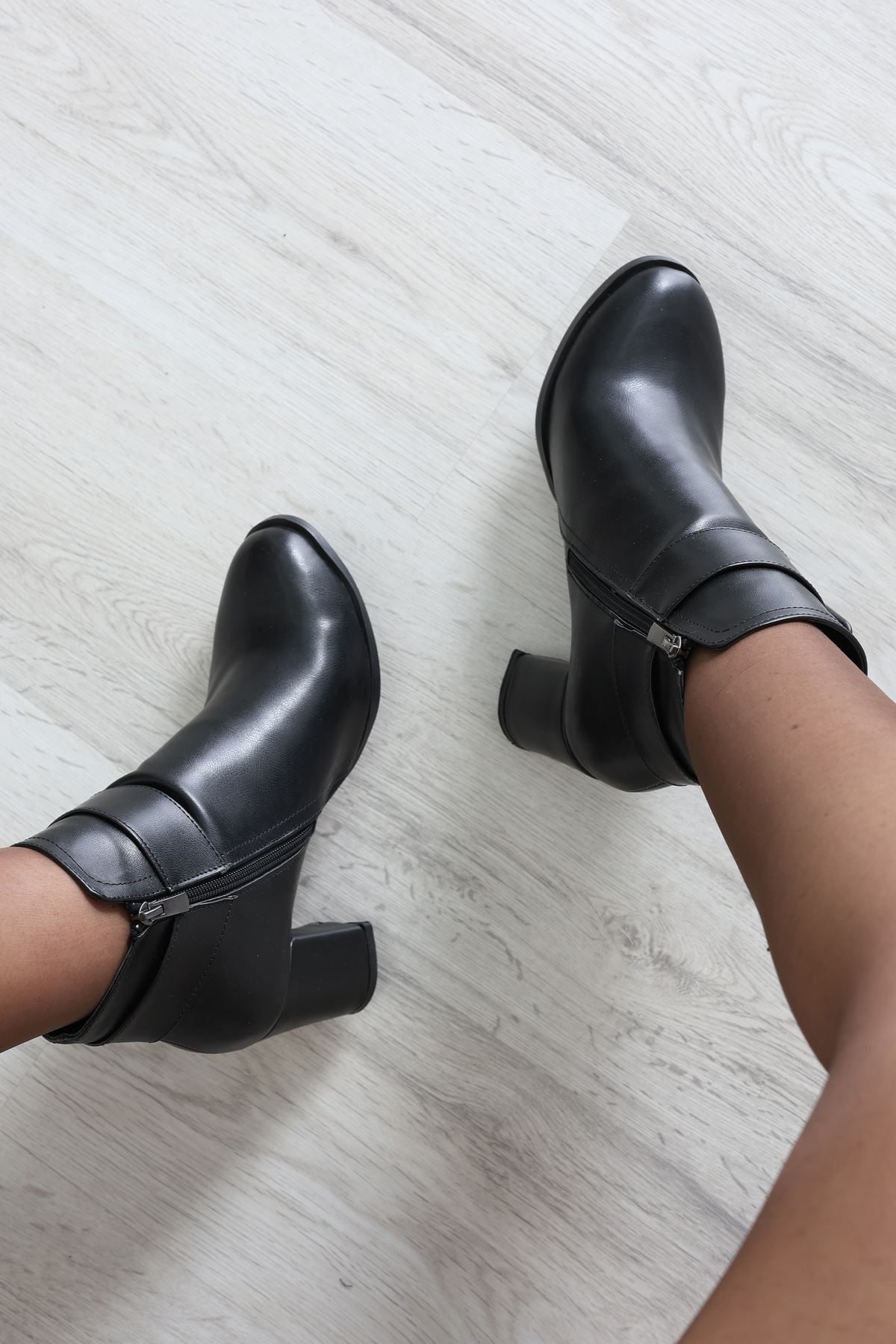 8 Cm Topuklu Bot Siyahderi - 32601.264.