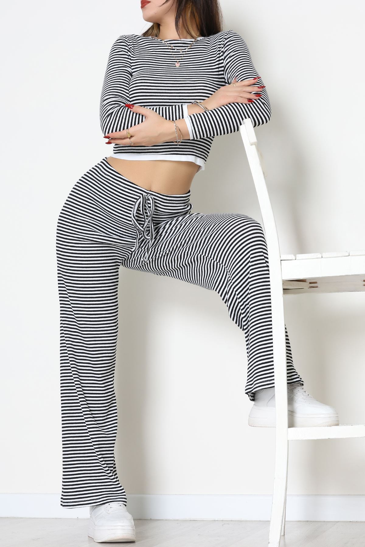 Çizgili Kaşkorse İkili Takım Siyahbeyaz - 55033.1567.