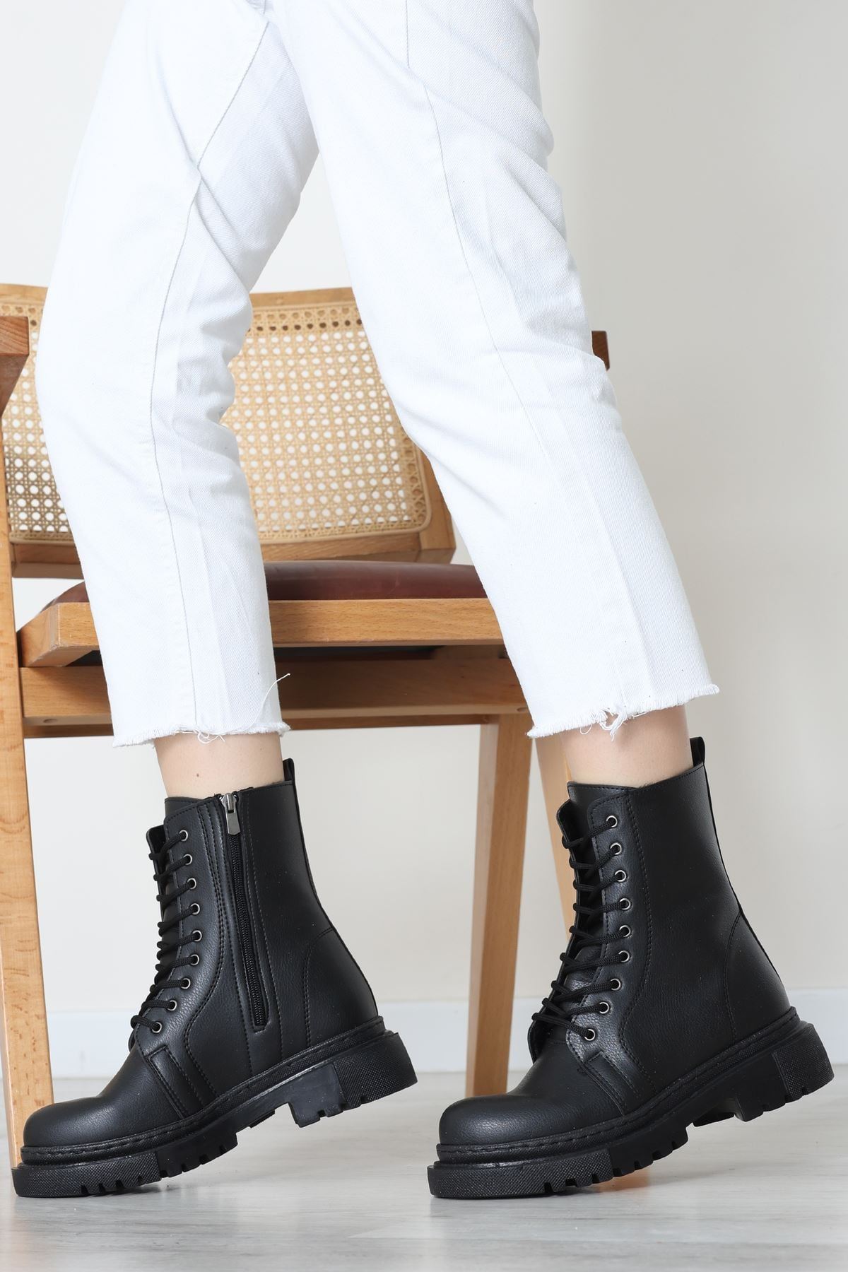 Bağcıklı Postal Bot Siyahderi - 31837.264.