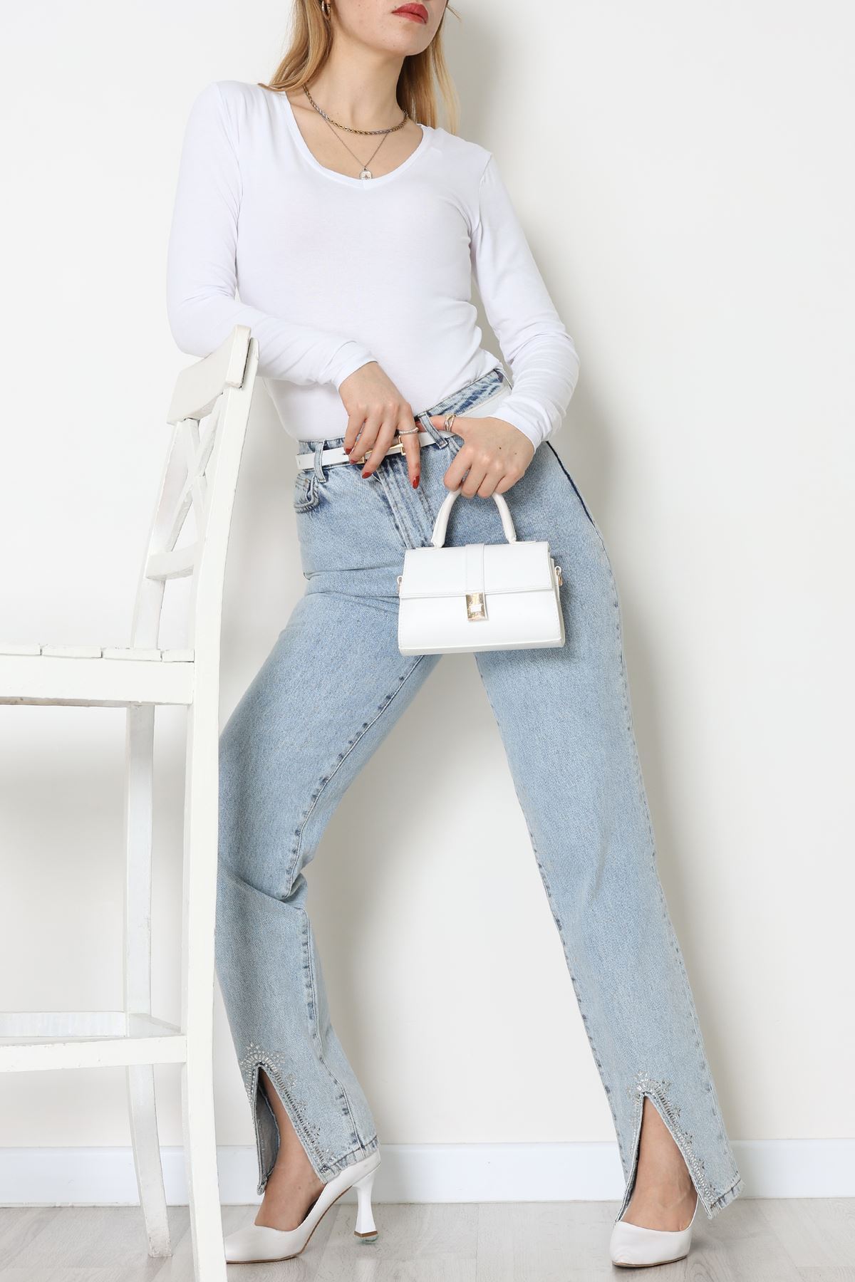 Viskon V Yaka Uzun Kollu Body Beyaz - 4000.2127.