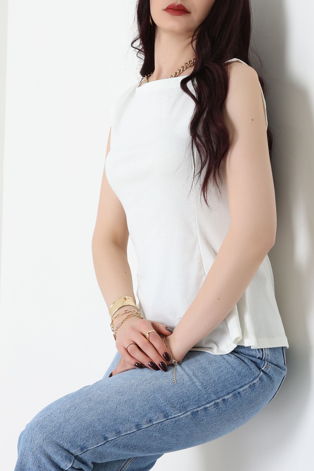 Volanlı Sıfır Kollu Ribana Bluz Ekru - 22070.200.