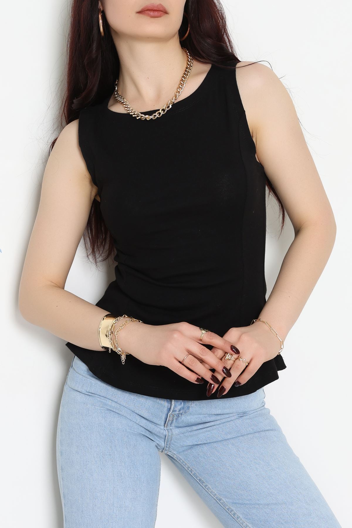 Volanlı Sıfır Kollu Ribana Bluz Siyah - 22070.200.