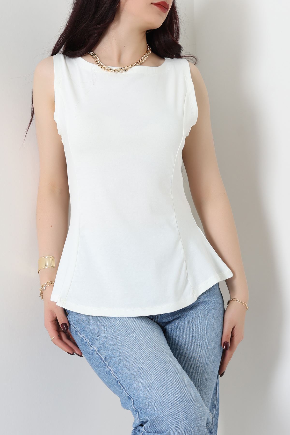 Volanlı Sıfır Kollu Ribana Bluz Ekru - 22070.200.