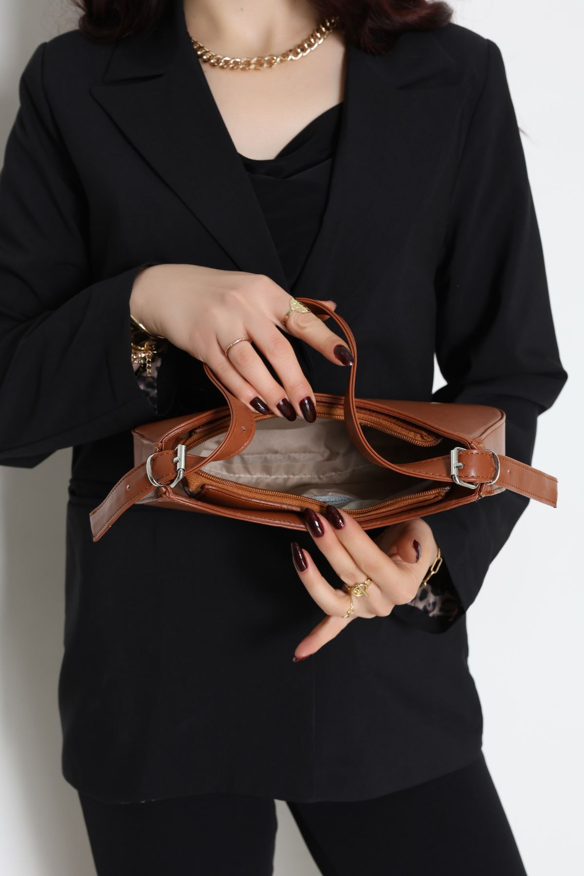 Baget Kol Çantası Taba - 3001.1853.