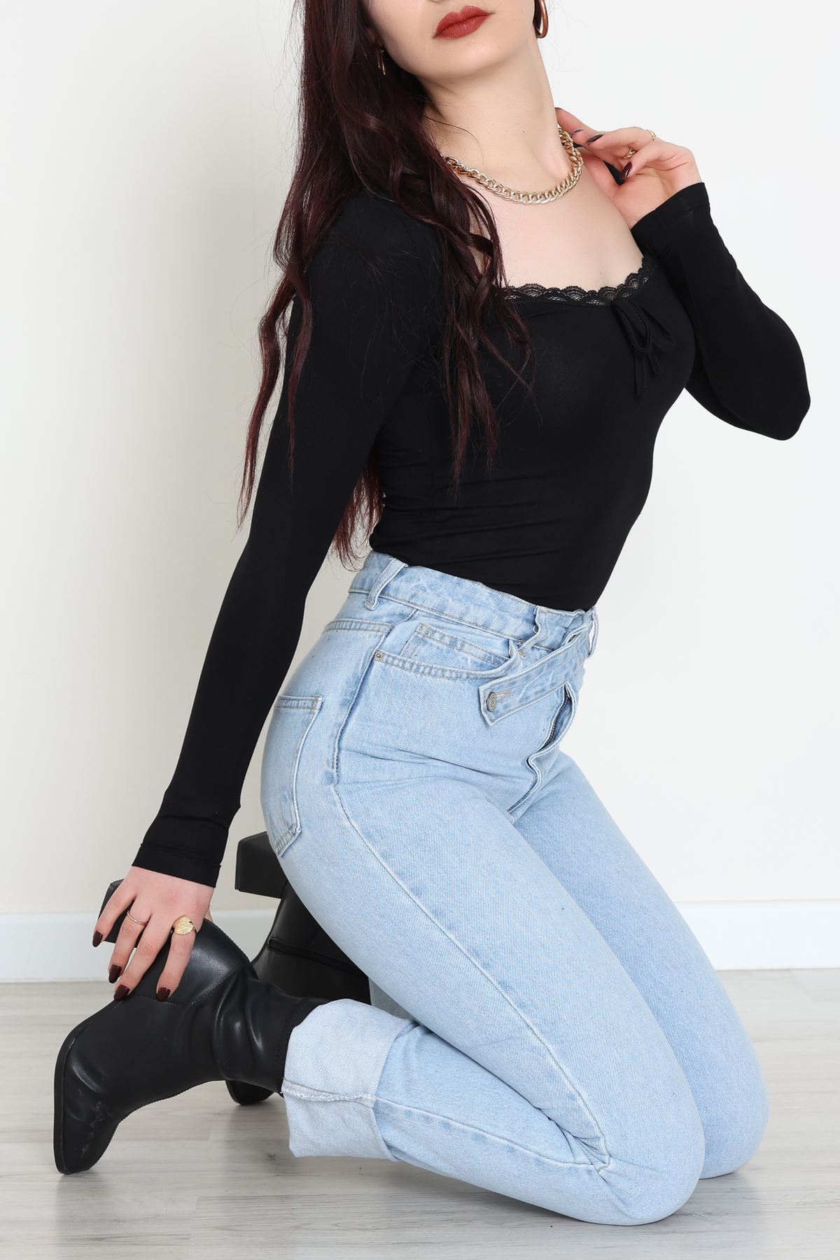 Dantel Detaylı Kare Yaka Viskon Body Siyah - 5504.599.