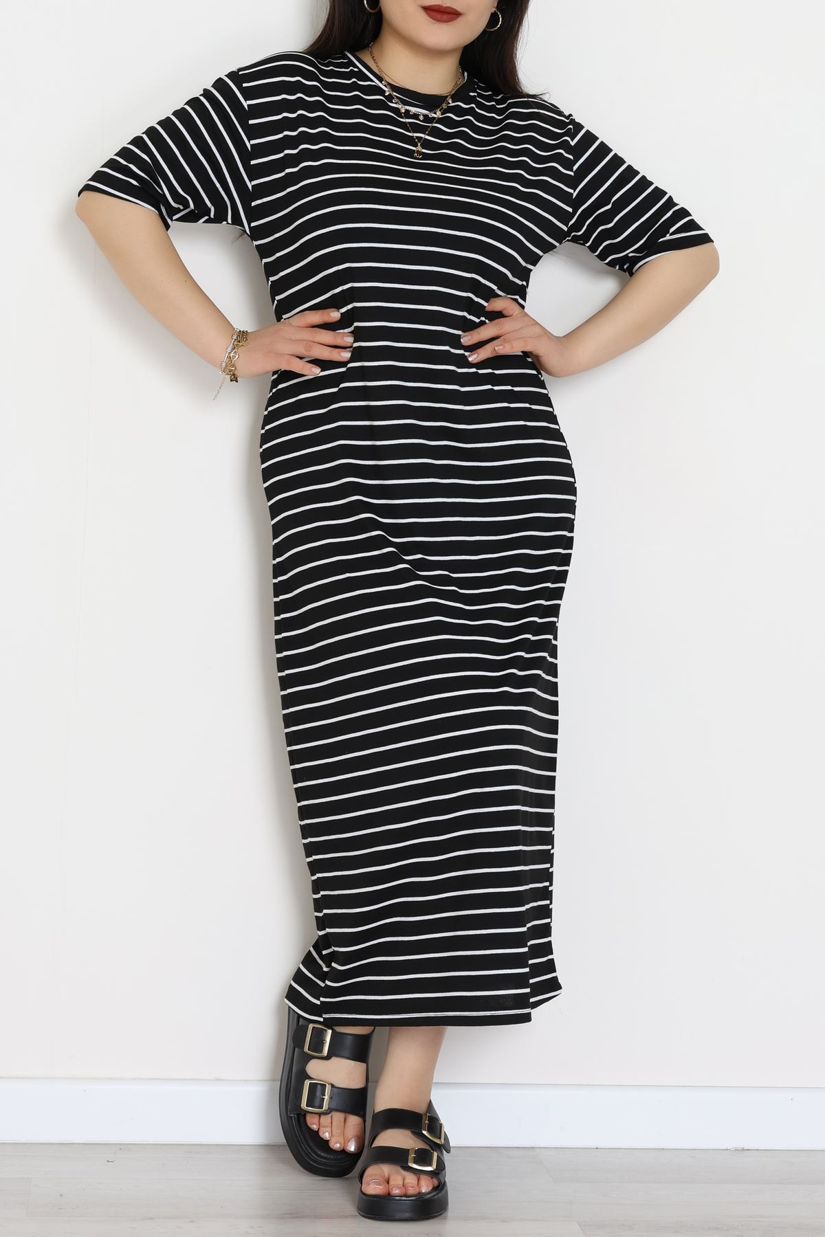 Bisiklet Yaka Büyük Beden Süprem Elbise Siyahbeyaz - 70880.1567.