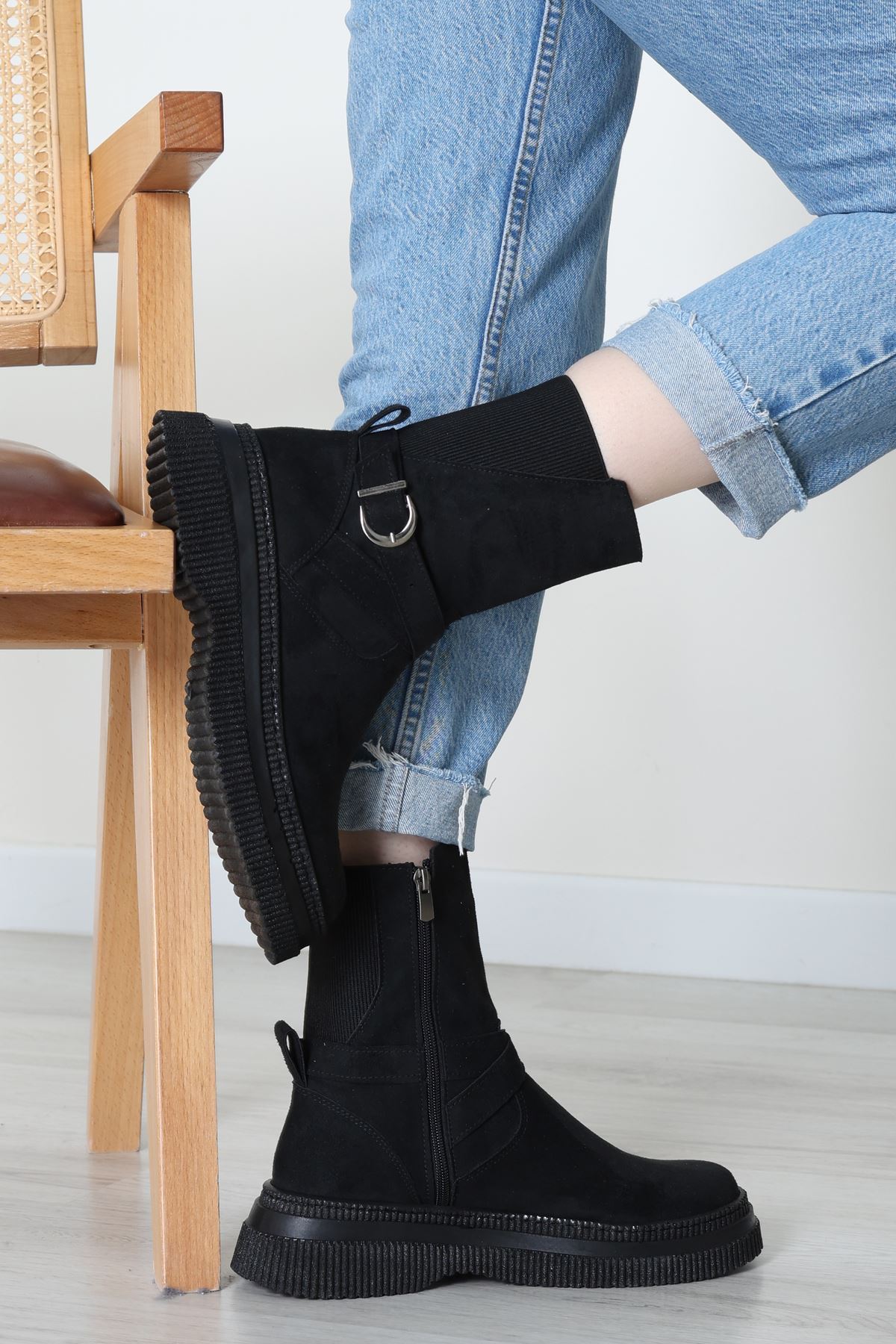 Lastikli Bot Siyahsüet - 32568.264.