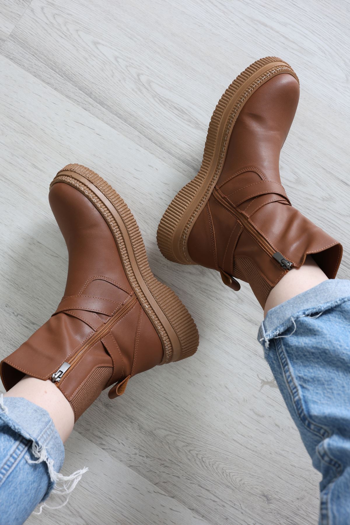 Lastikli Bot Tabaderi - 32568.264.