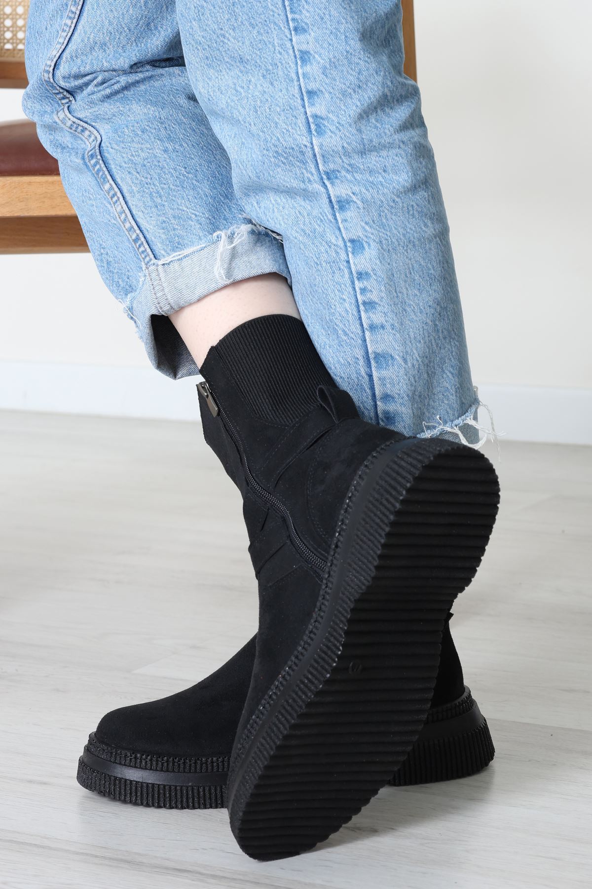 Lastikli Bot Siyahsüet - 32568.264.