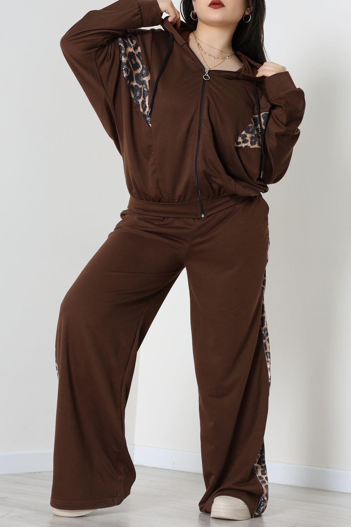 Pul Garnili 2 İplik Büyük Beden Eşofman Takımı Kahve - 50807.1857.