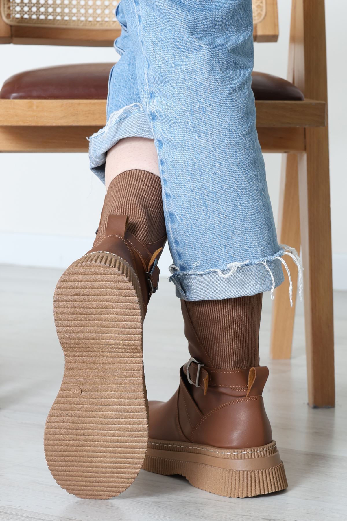 Lastikli Bot Tabaderi - 32568.264.