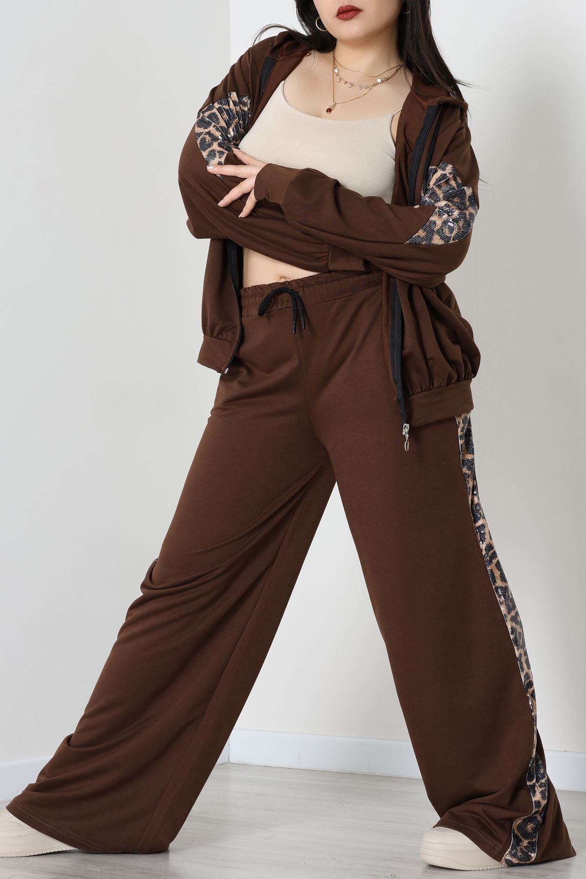 Pul Garnili 2 İplik Büyük Beden Eşofman Takımı Kahve - 50807.1857.