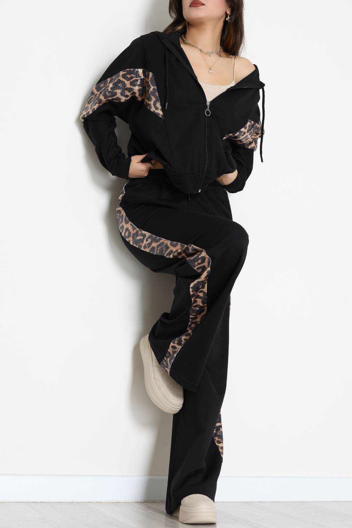 Pul Garnili 2 İplik Eşofman Takımı Siyah - 50799.1857.