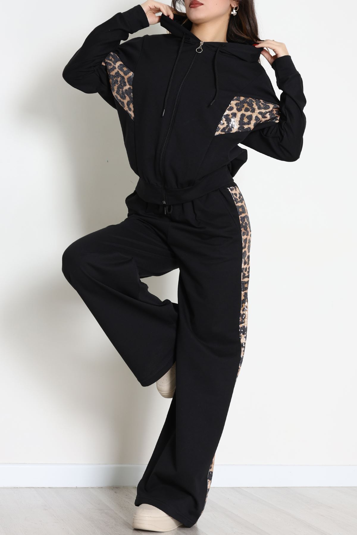 Pul Garnili 2 İplik Eşofman Takımı Siyah - 50799.1857.