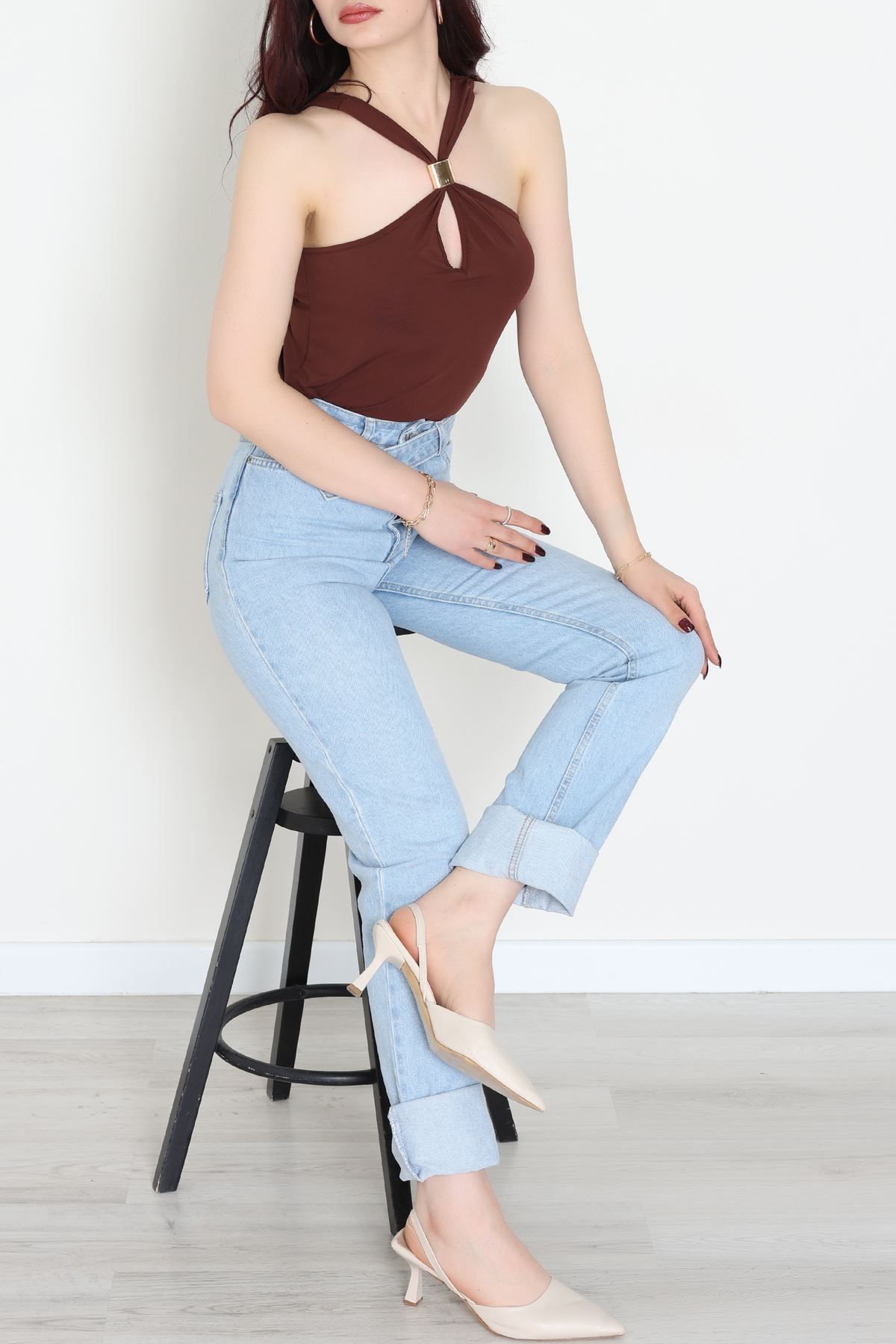 Sandy Önü Tokalı Çıtçıtlı Bluz Kahve - 42803.1949.