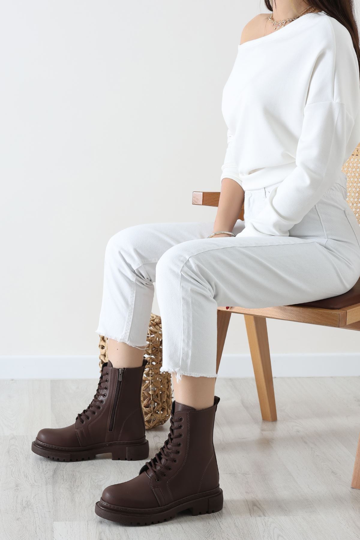 Bağcıklı Bot Kahvederi - 32832.264.