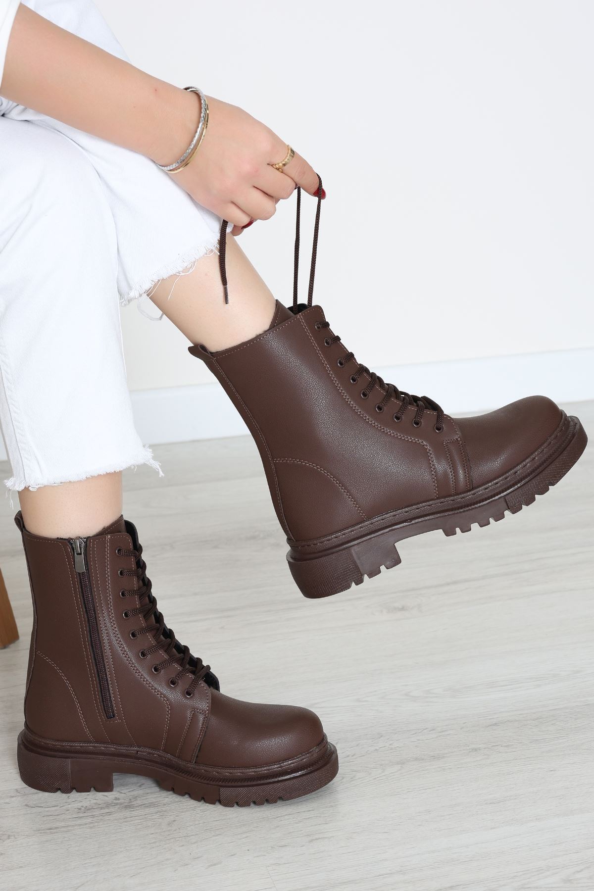 Bağcıklı Bot Kahvederi - 32832.264.