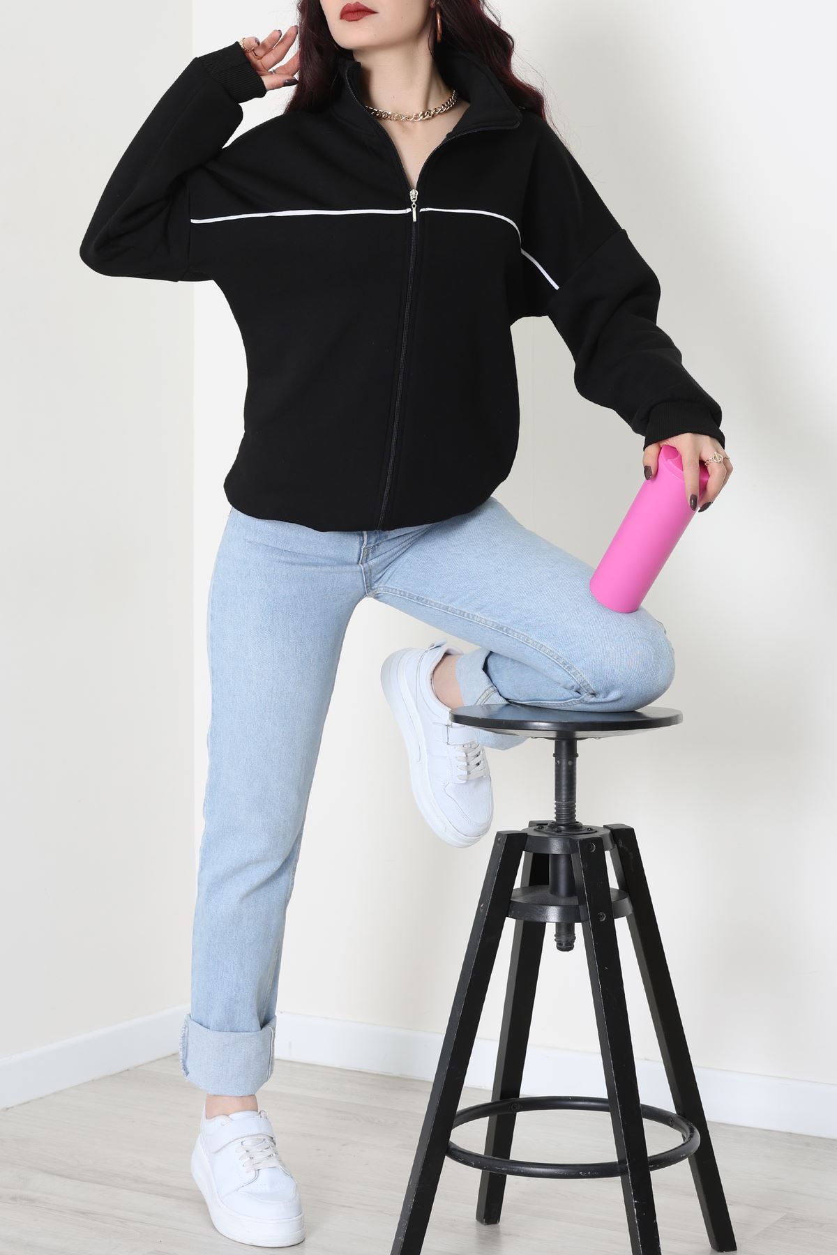 3 İplik Kompakt Oversize Biye Detaylı Sweat Siyah - 42505.1878.