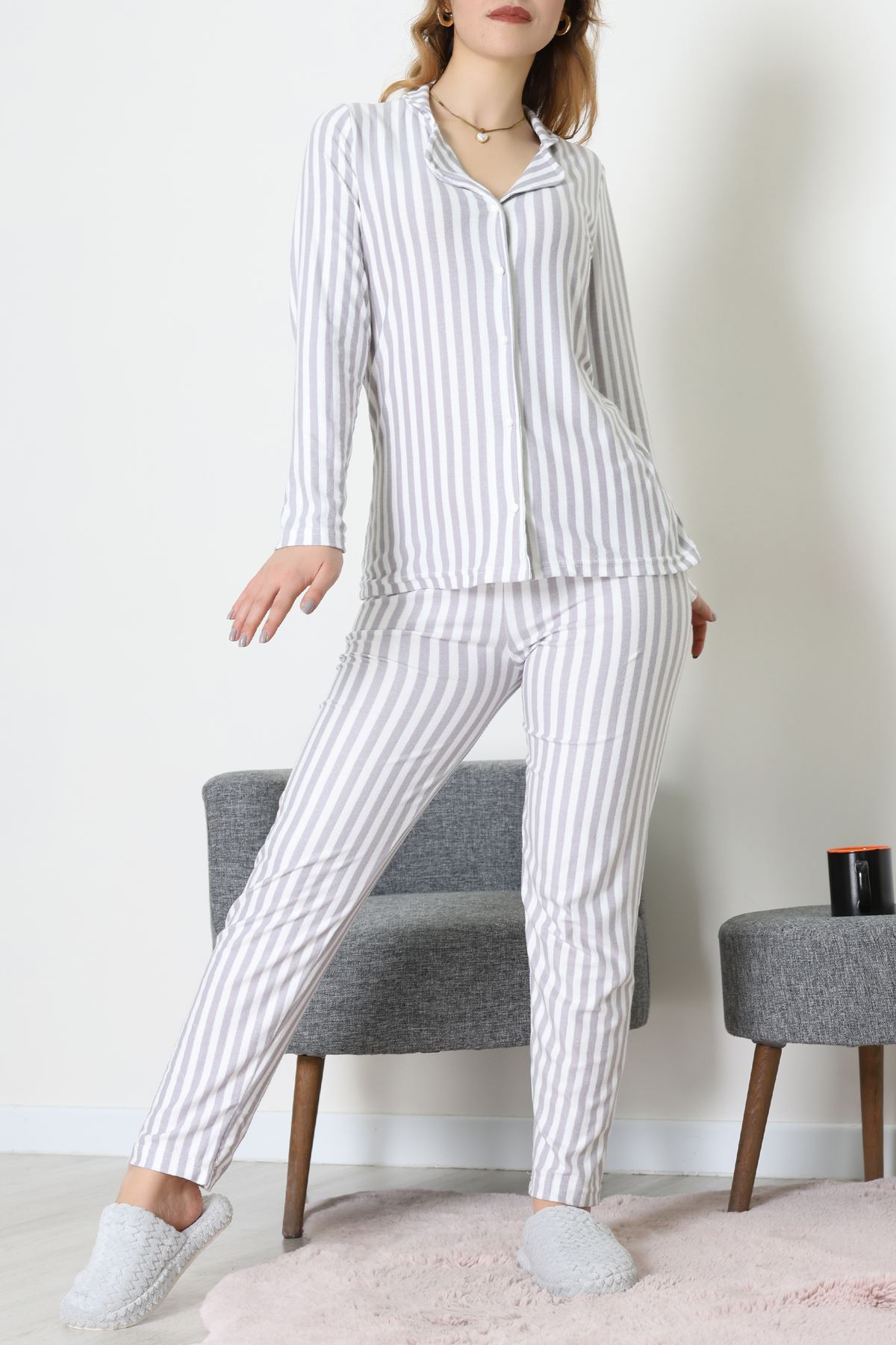 Süet Düğmeli Pijama Takımı Griçizgili - 52199.1783.