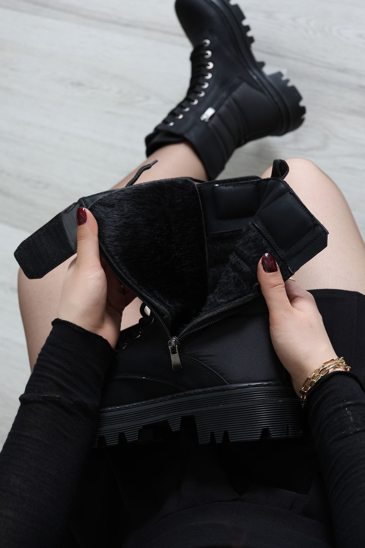 Bağcıklı Bot Siyah - 32834.264.