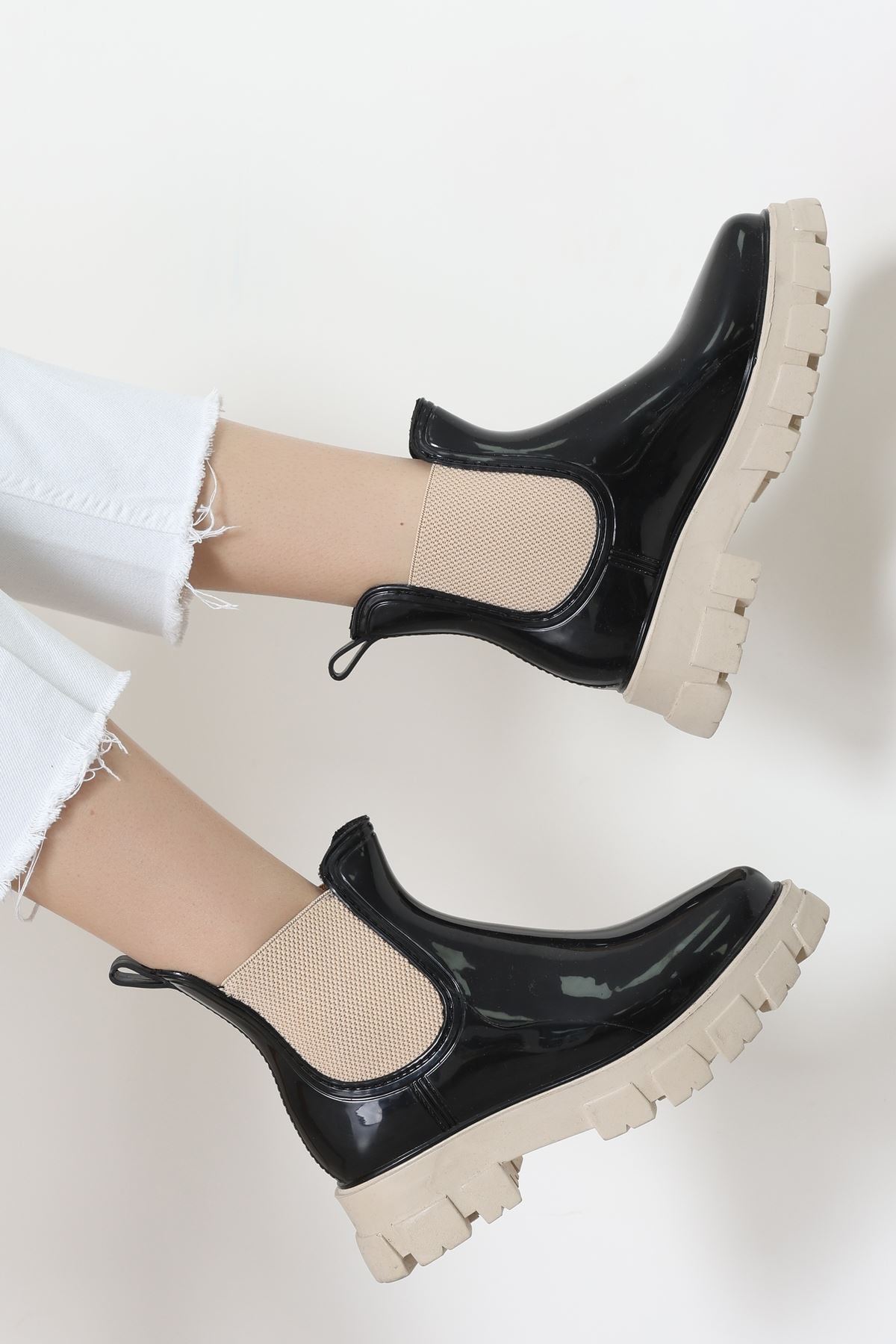 Lastik Detaylı Bot Siyahruganbej - 31845.264.