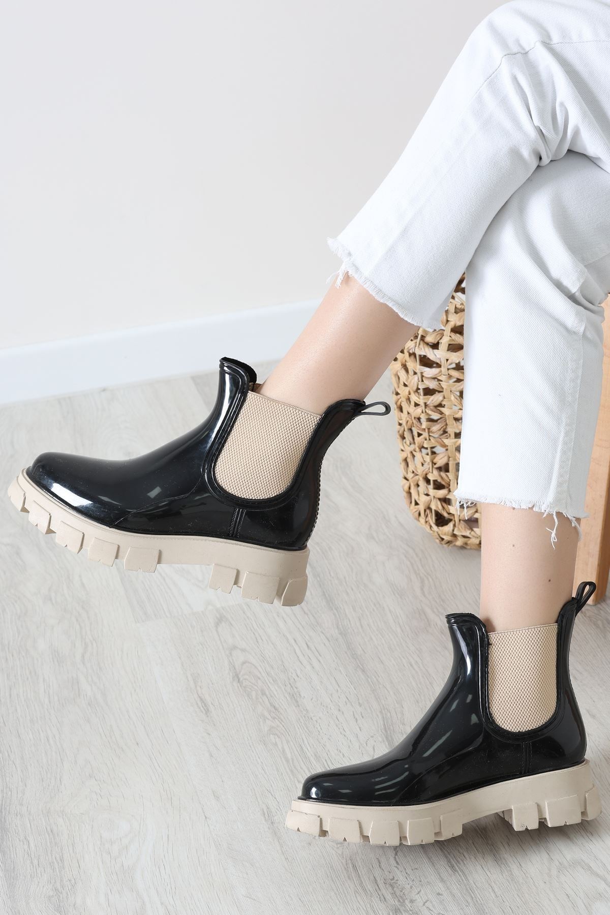 Lastik Detaylı Bot Siyahruganbej - 31845.264.