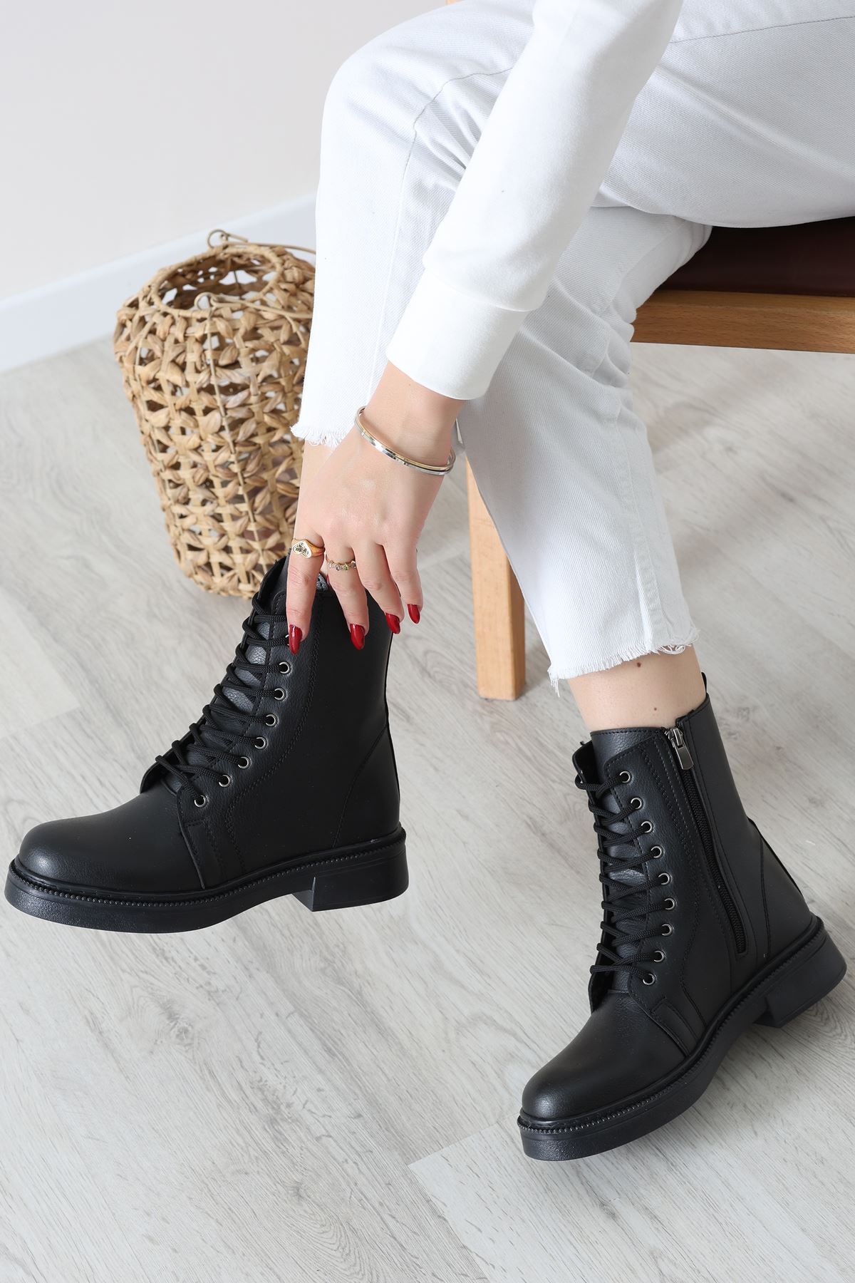 Bağcıklı Postal Bot Siyahderi - 31838.264.