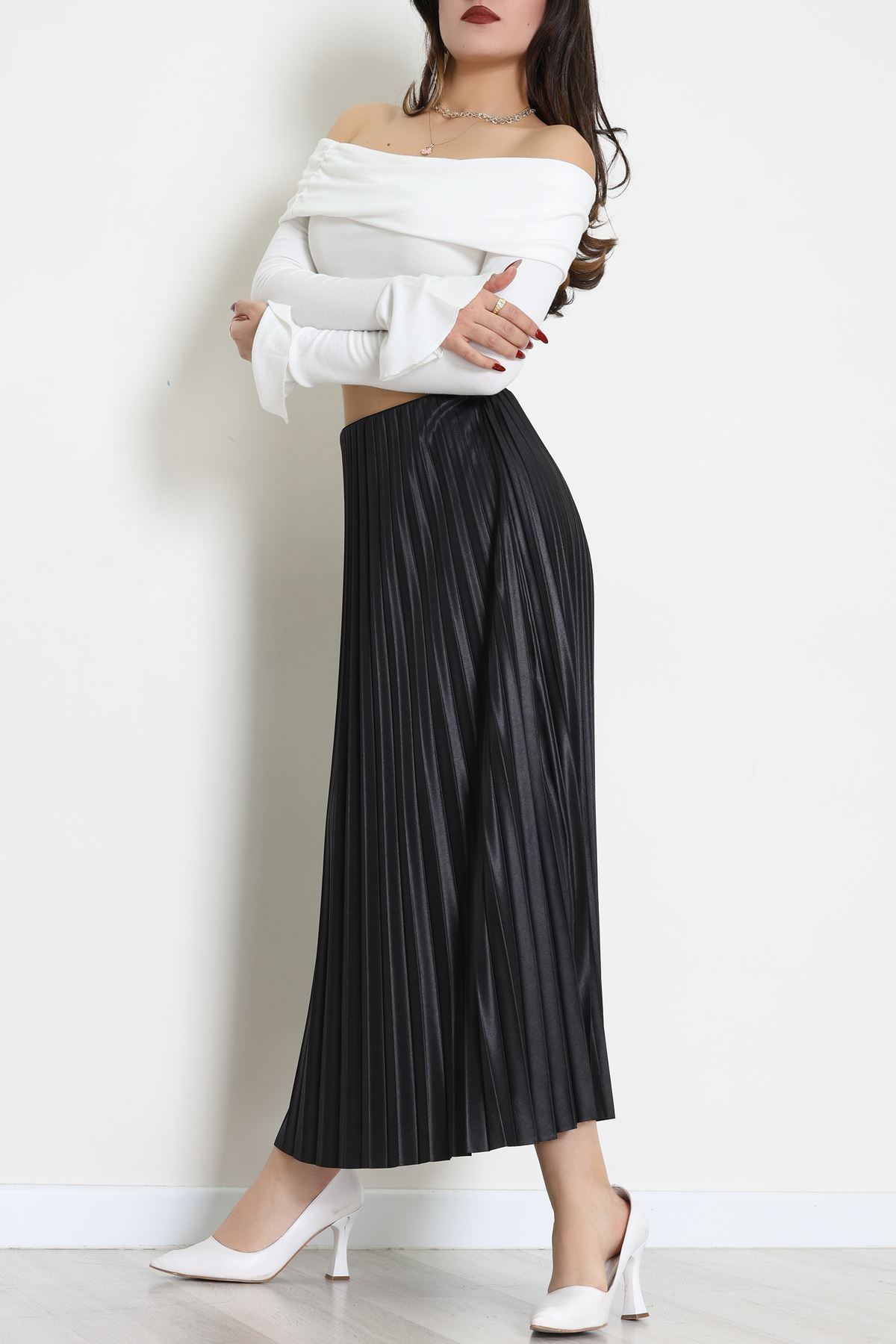 Pileli Etek Siyah - 52207.1005.