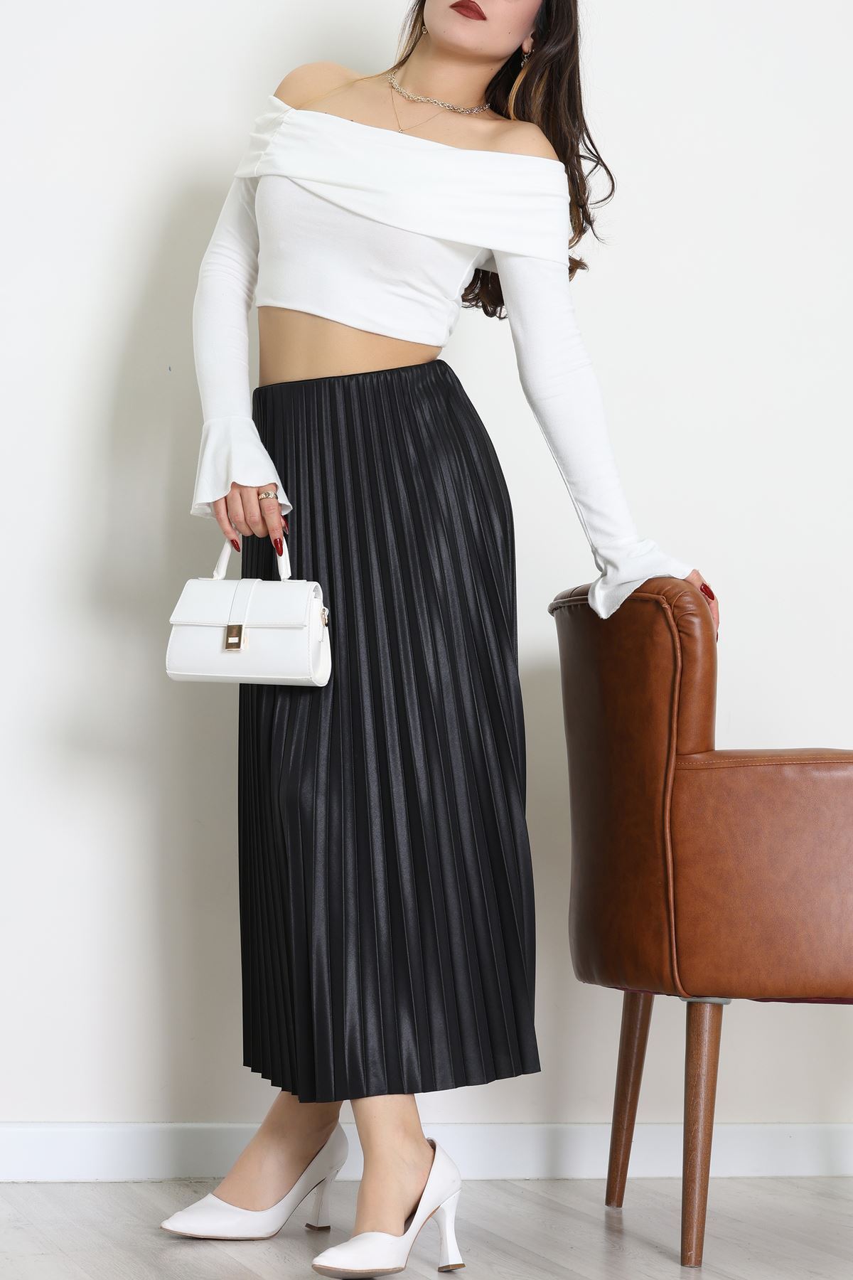 Pileli Etek Siyah - 52207.1005.