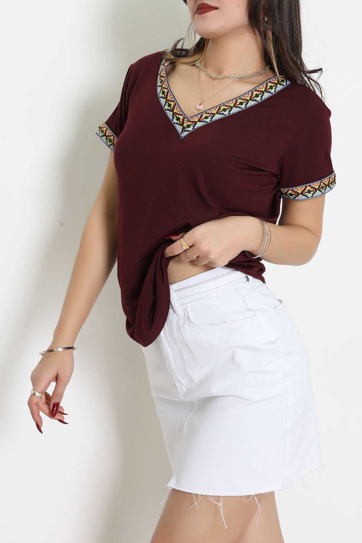 V Şerit Etnik Desen Yakalı Viskon Bluz Bordo - 43000.1256.